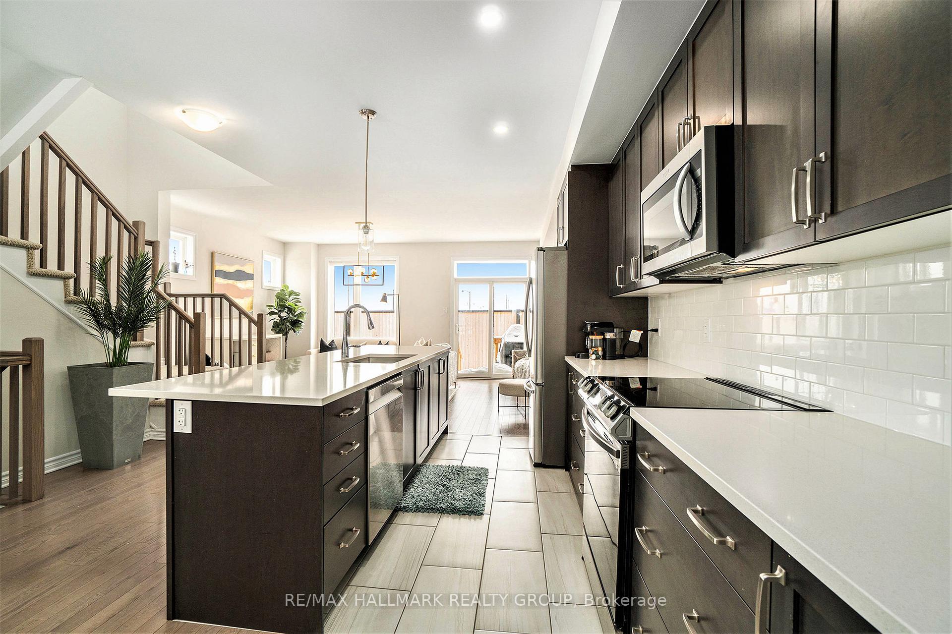 Photo 6 of 958 Socca Crescent, Ottawa, Notting Hill/Summerside — HOMEH