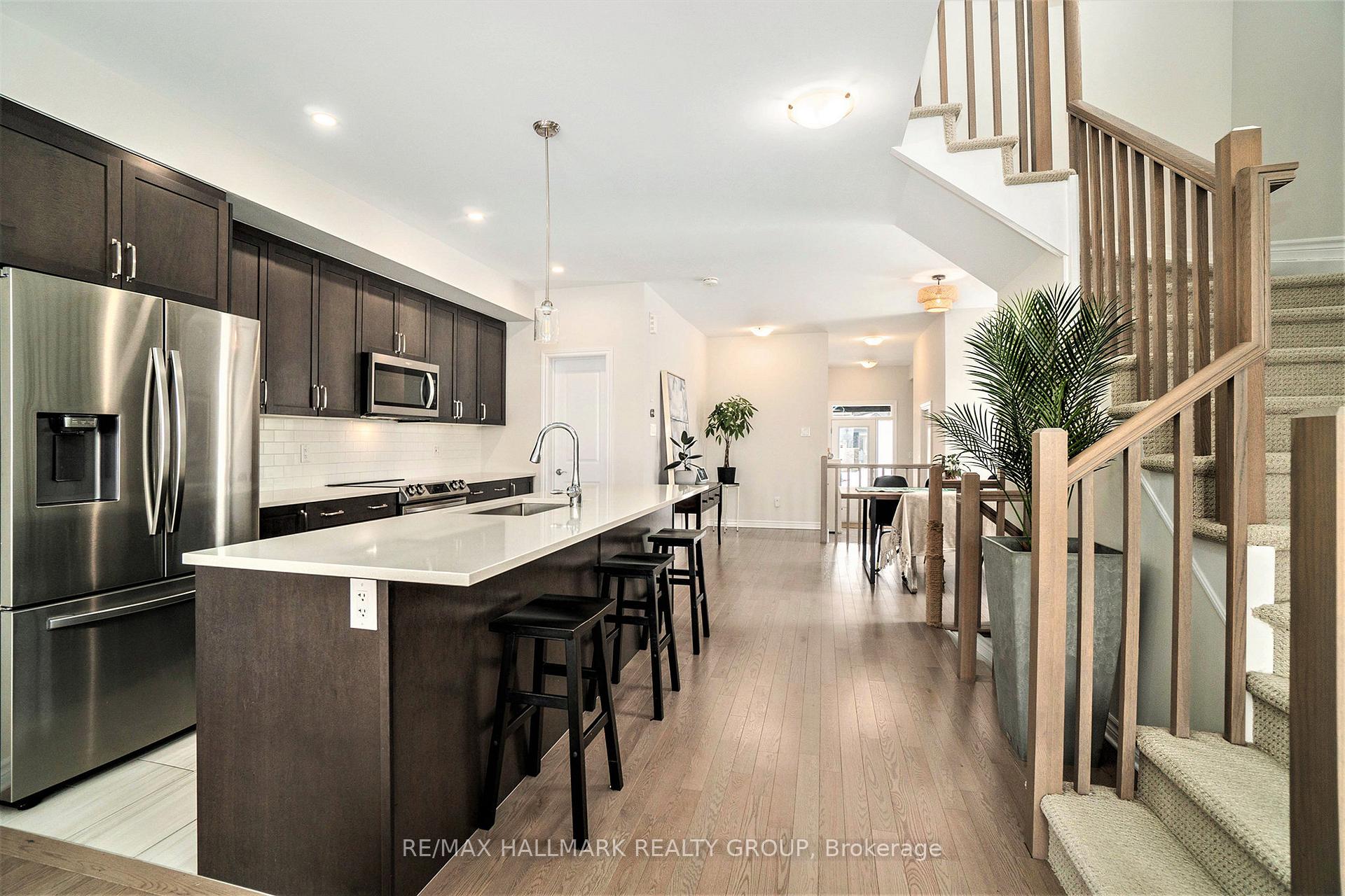 Photo 9 of 958 Socca Crescent, Ottawa, Notting Hill/Summerside — HOMEH