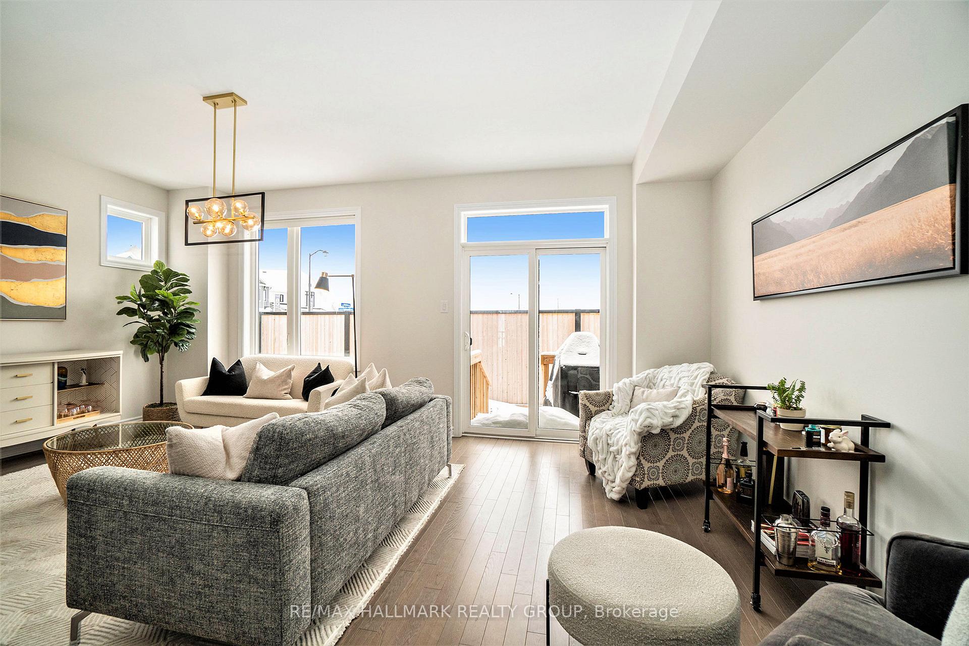 Photo 10 of 958 Socca Crescent, Ottawa, Notting Hill/Summerside — HOMEH