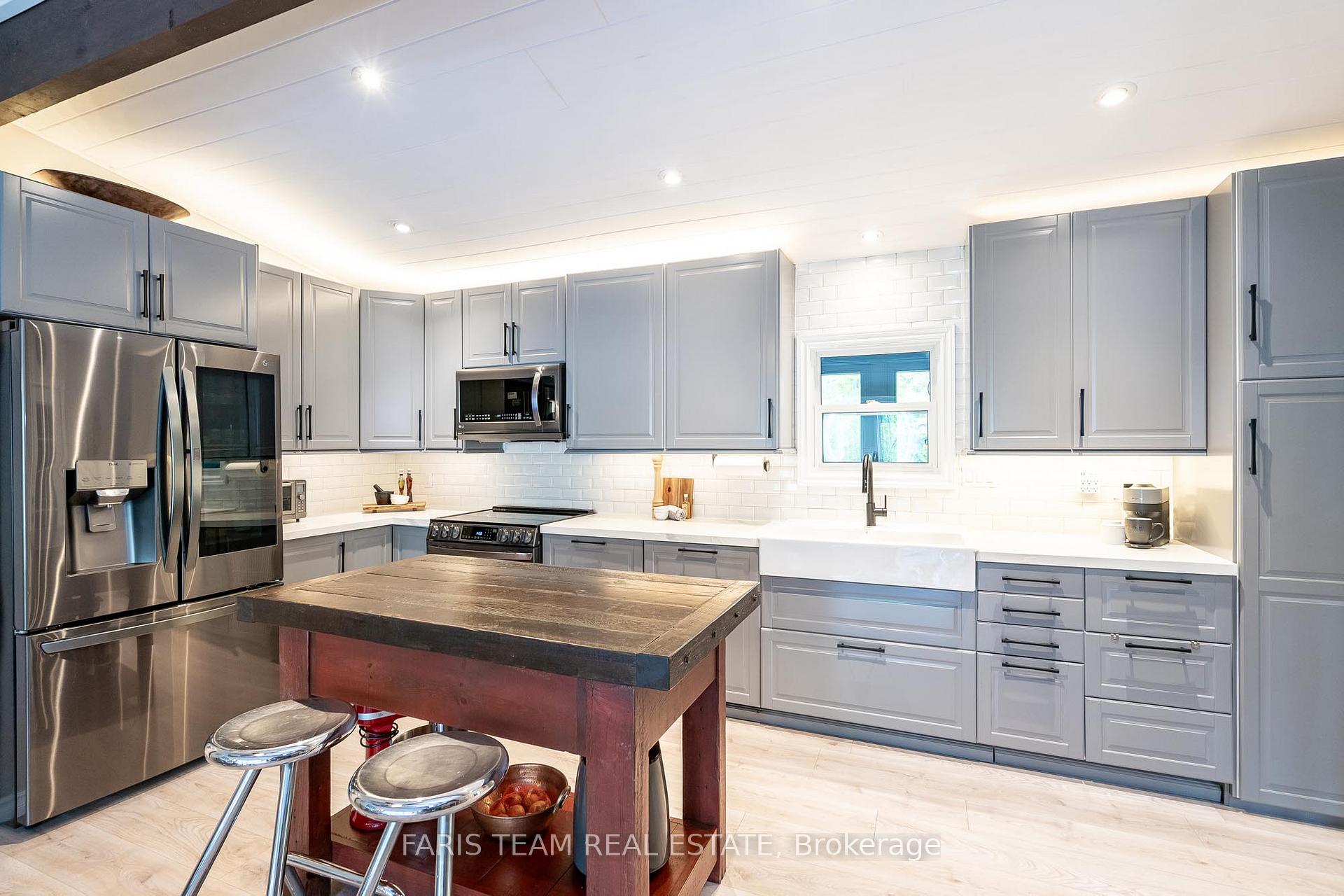 Photo 5 of 7672 Birch Drive, Ramara, Rural Ramara — HOMEH