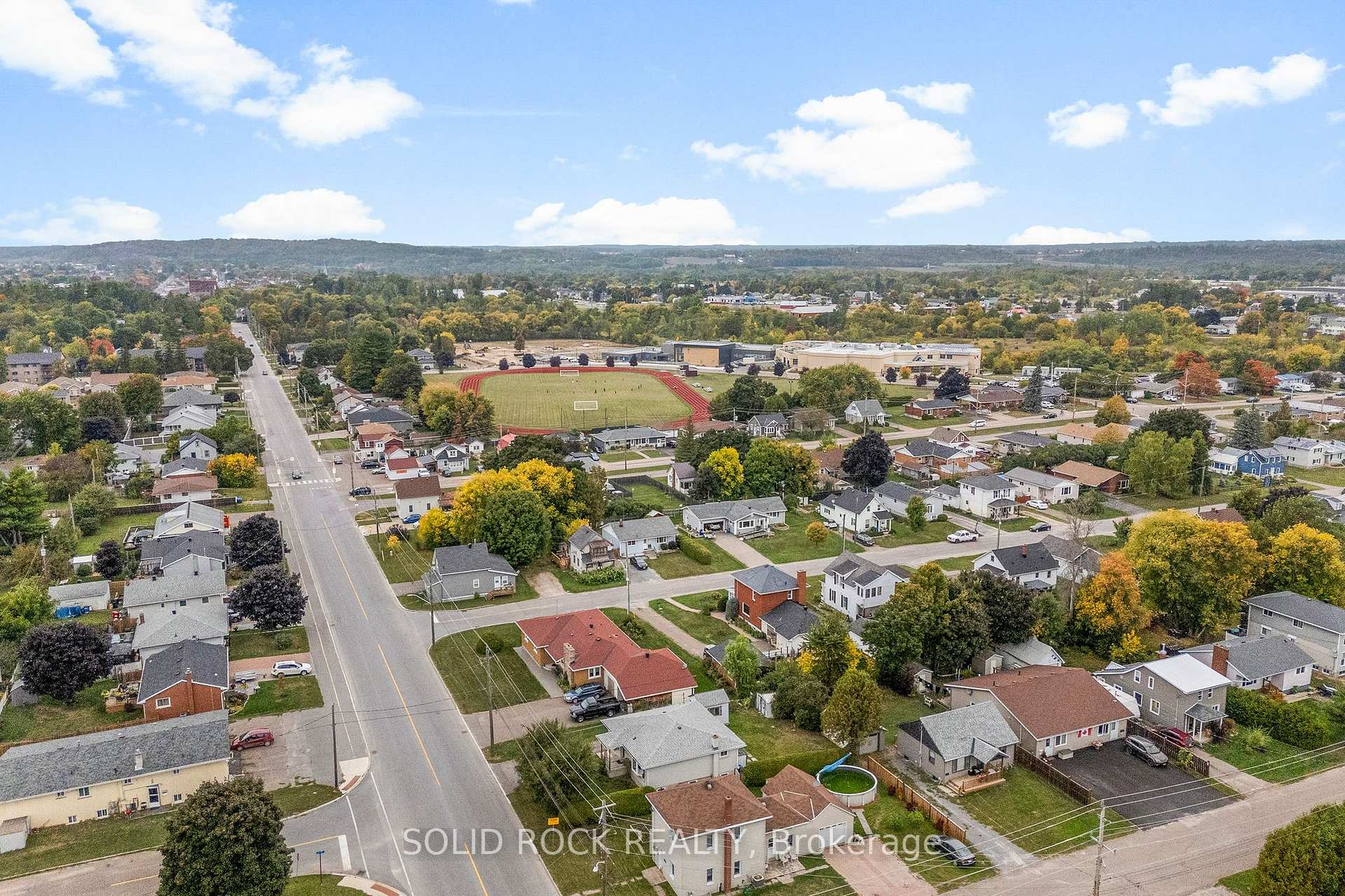Photo 29 of 923 Raglan Street S, Renfrew — HOMEH