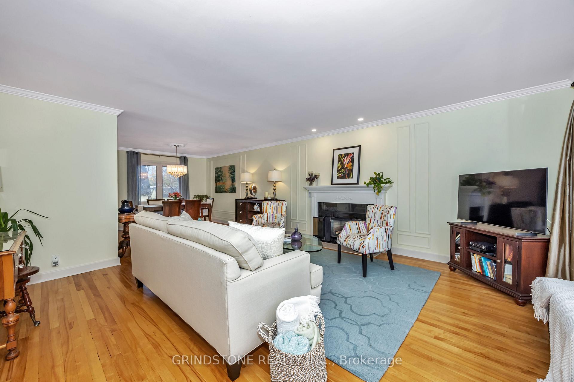 Photo 3 of 45 Corona Avenue, Ottawa, Rockcliffe — HOMEH