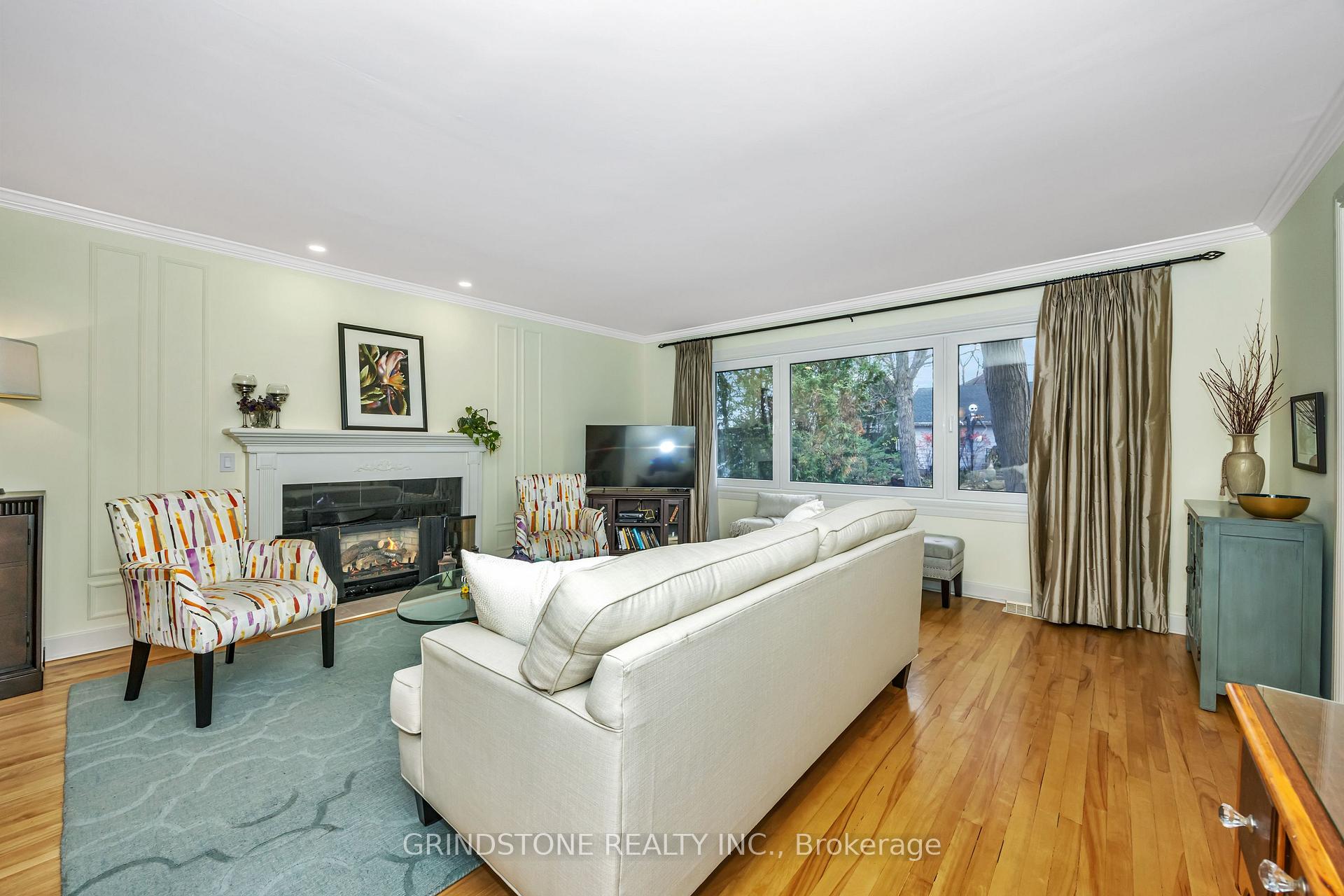 Photo 4 of 45 Corona Avenue, Ottawa, Rockcliffe — HOMEH