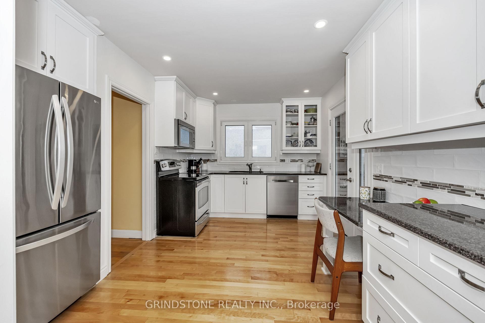 Photo 8 of 45 Corona Avenue, Ottawa, Rockcliffe — HOMEH
