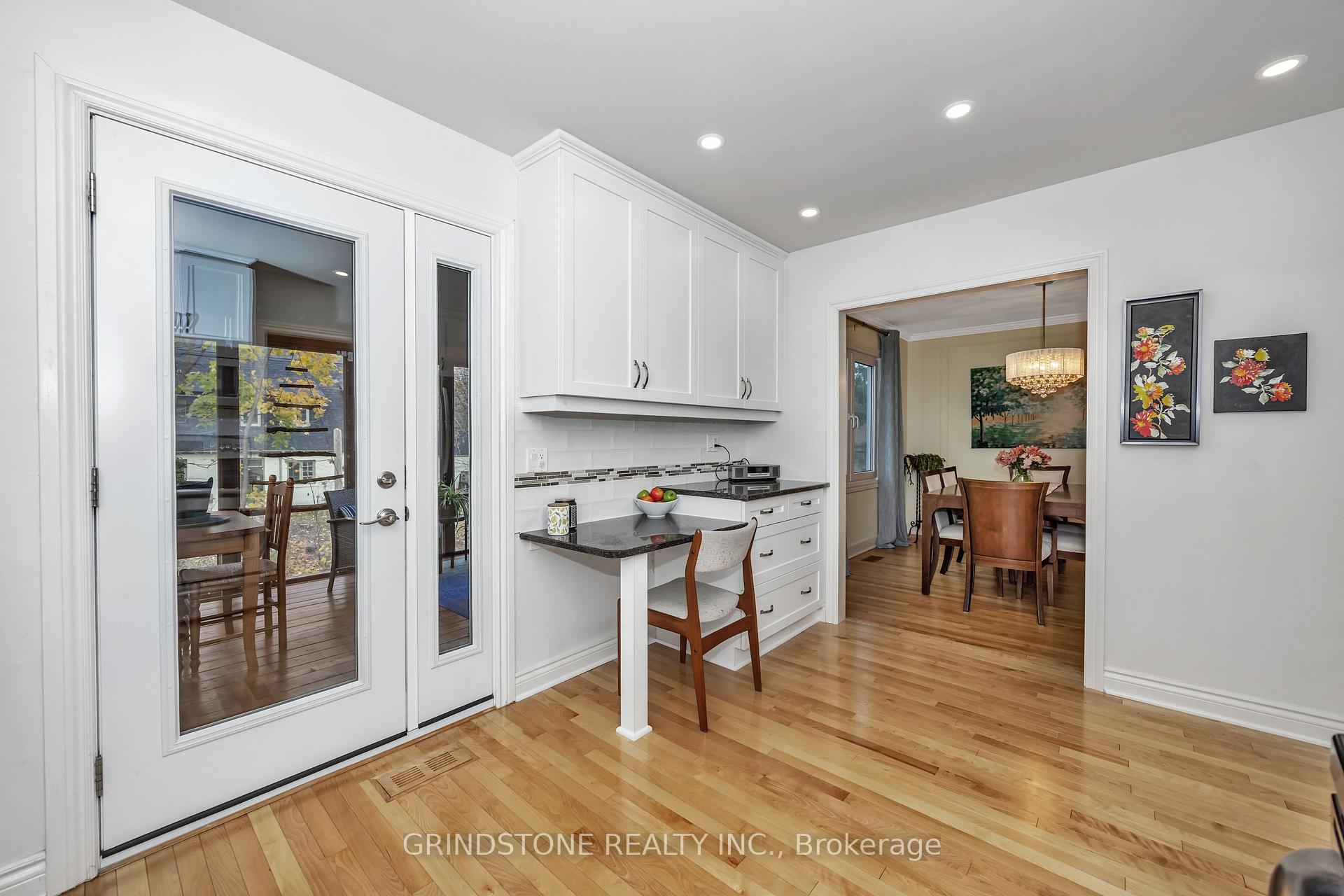 Photo 10 of 45 Corona Avenue, Ottawa, Rockcliffe — HOMEH