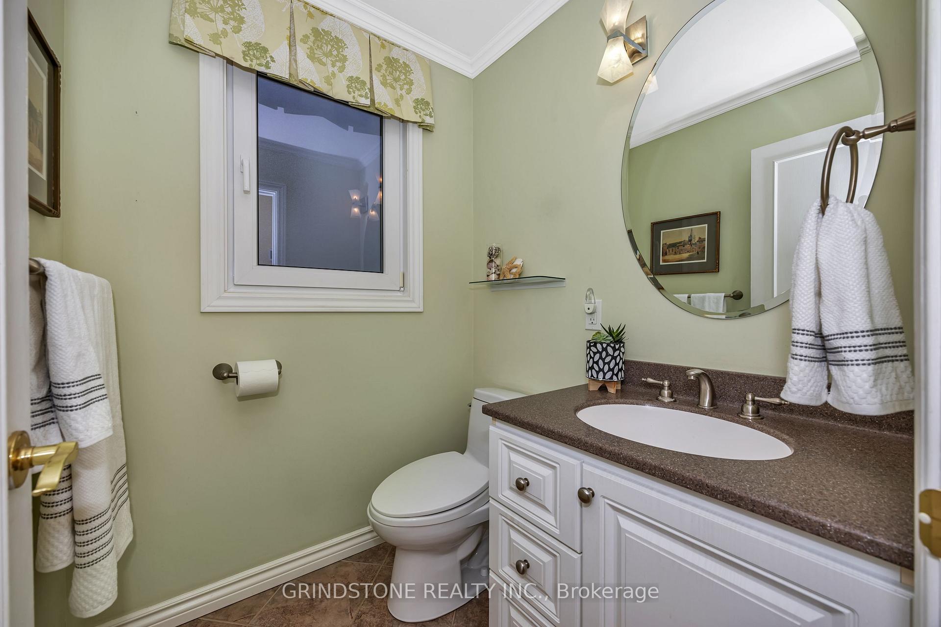 Photo 13 of 45 Corona Avenue, Ottawa, Rockcliffe — HOMEH