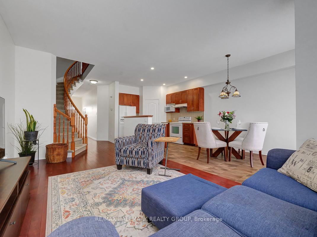 Photo 3 of 1408 Comfrey Crescent, Ottawa, Notting Hill/Summerside — HOMEH