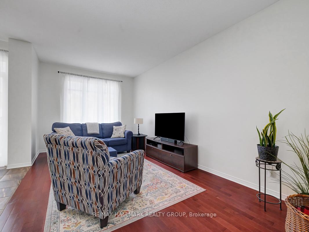 Photo 5 of 1408 Comfrey Crescent, Ottawa, Notting Hill/Summerside — HOMEH