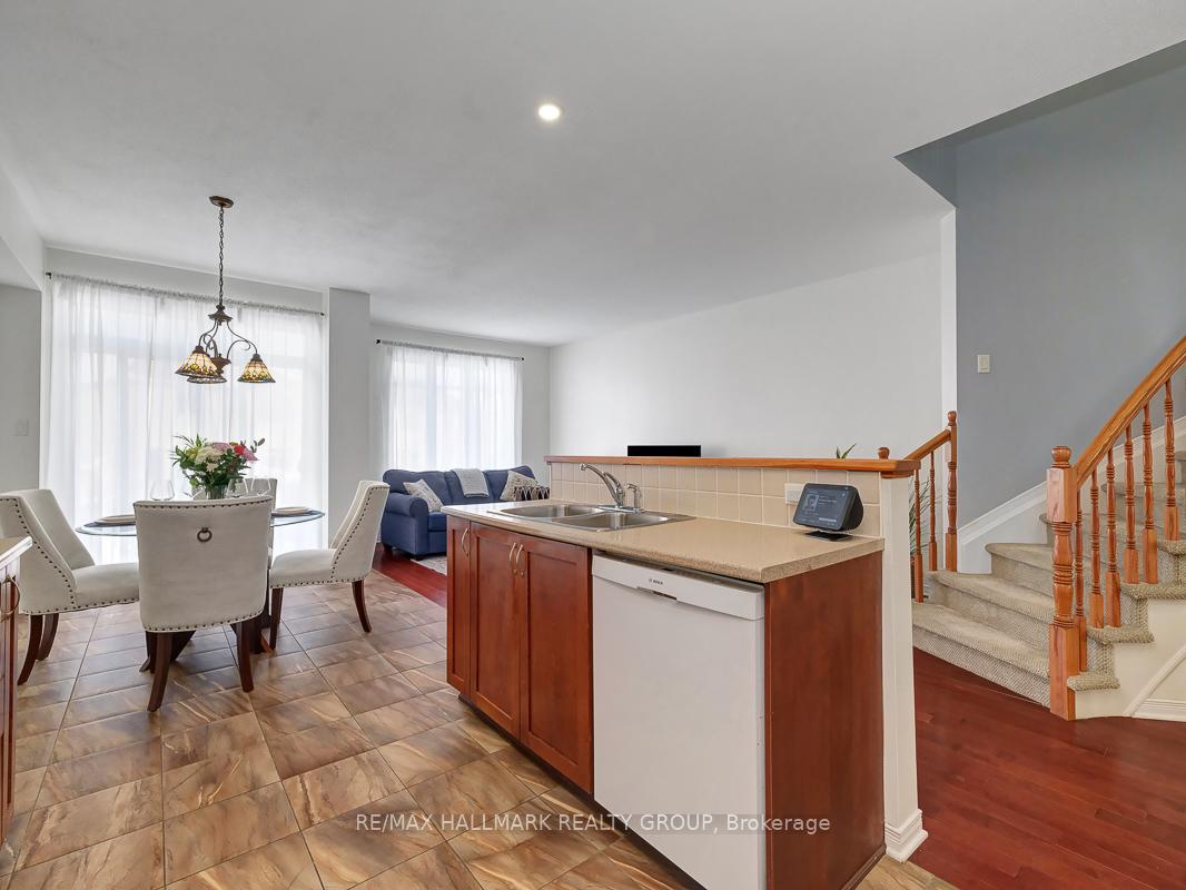 Photo 12 of 1408 Comfrey Crescent, Ottawa, Notting Hill/Summerside — HOMEH