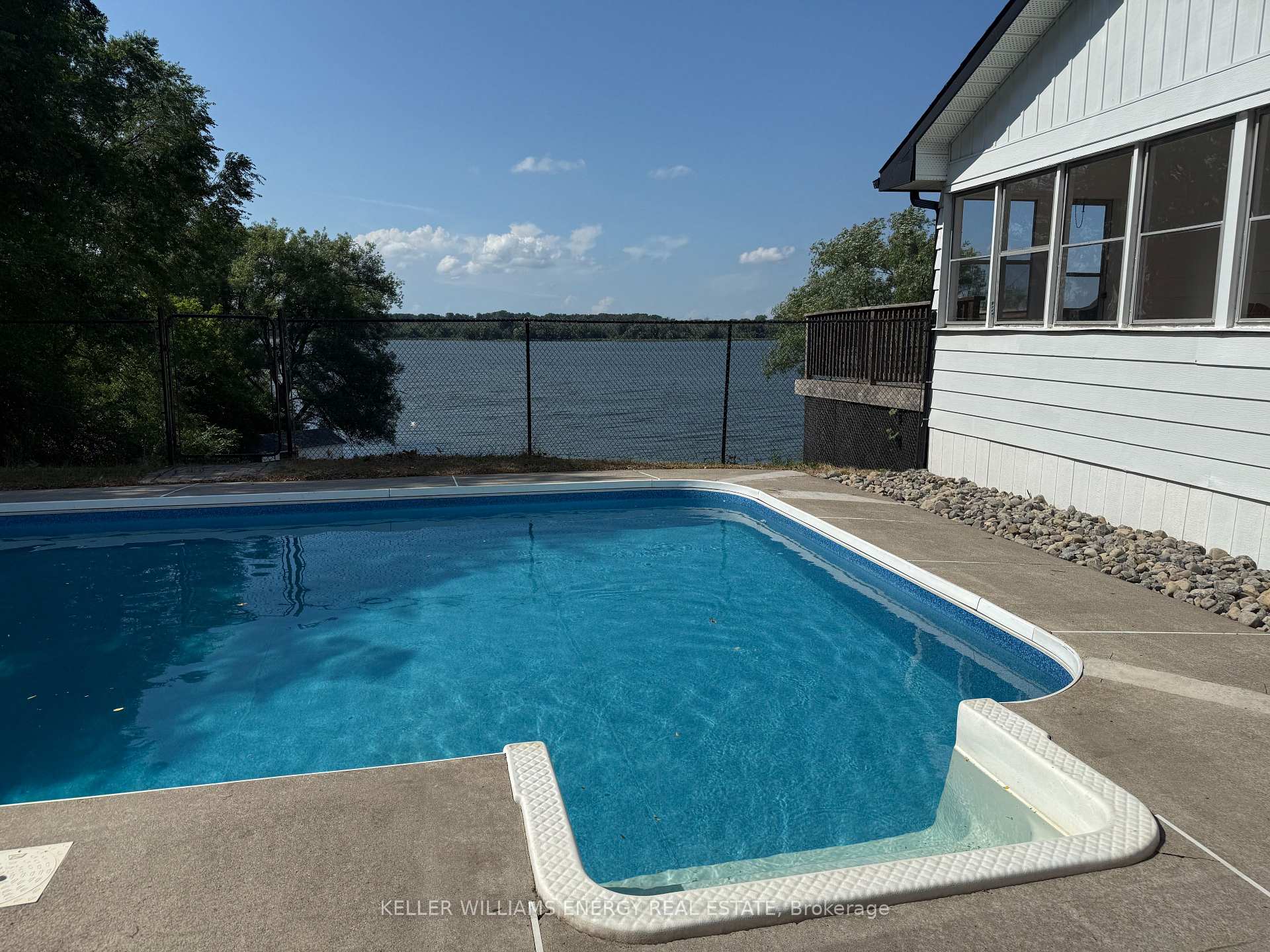 Photo 28 of 2867 County Road 15, Prince Edward County, Sophiasburg Ward — HOMEH