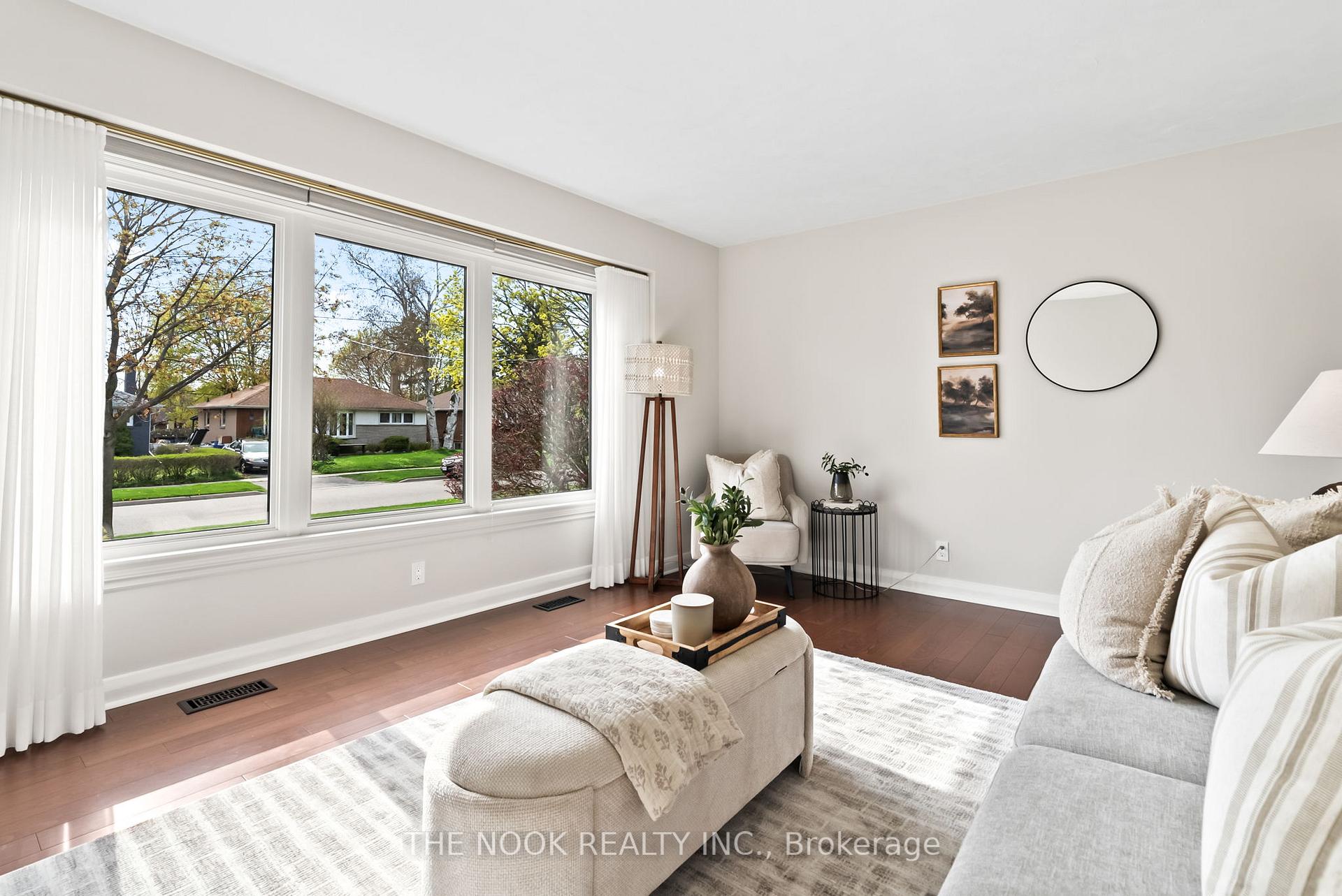 Photo 5 of 287 Windsor Street, Oshawa, Donevan — HOMEH