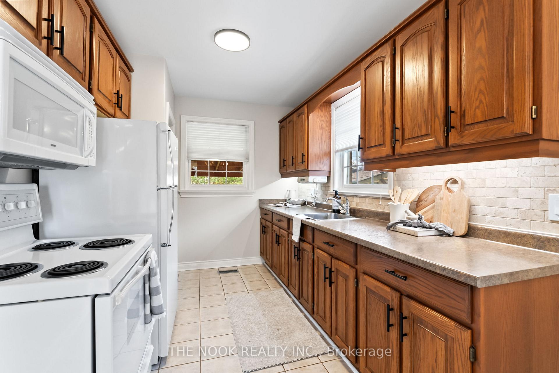 Photo 9 of 287 Windsor Street, Oshawa, Donevan — HOMEH