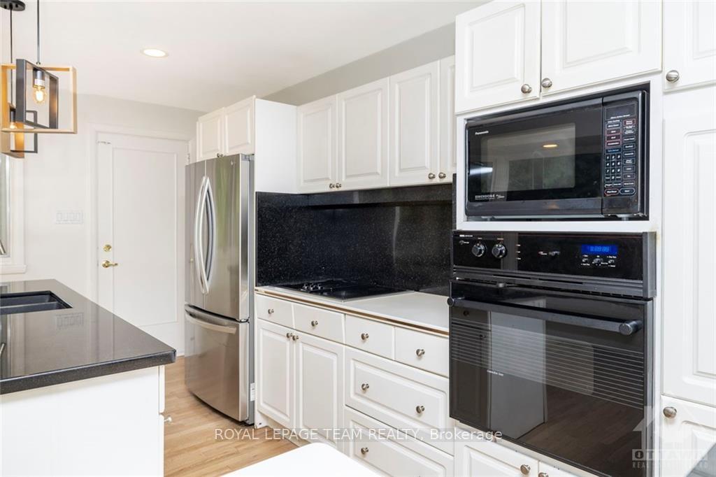 Photo 4 of 65 Lakeway Drive, Ottawa, Rockcliffe — HOMEH
