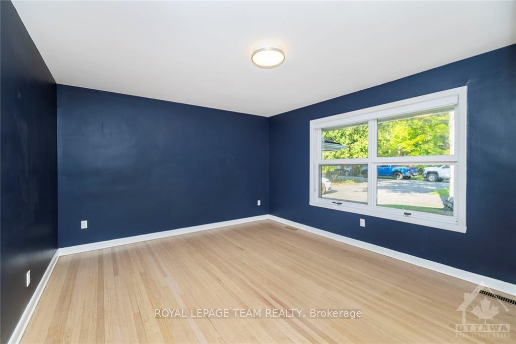 Photo 10 of 65 Lakeway Drive, Ottawa, Rockcliffe — HOMEH