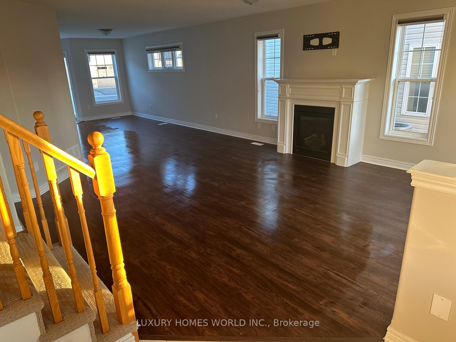 Photo 7 of 824 Broadway Boulevard, Peterborough, Northcrest Ward 5 — HOMEH