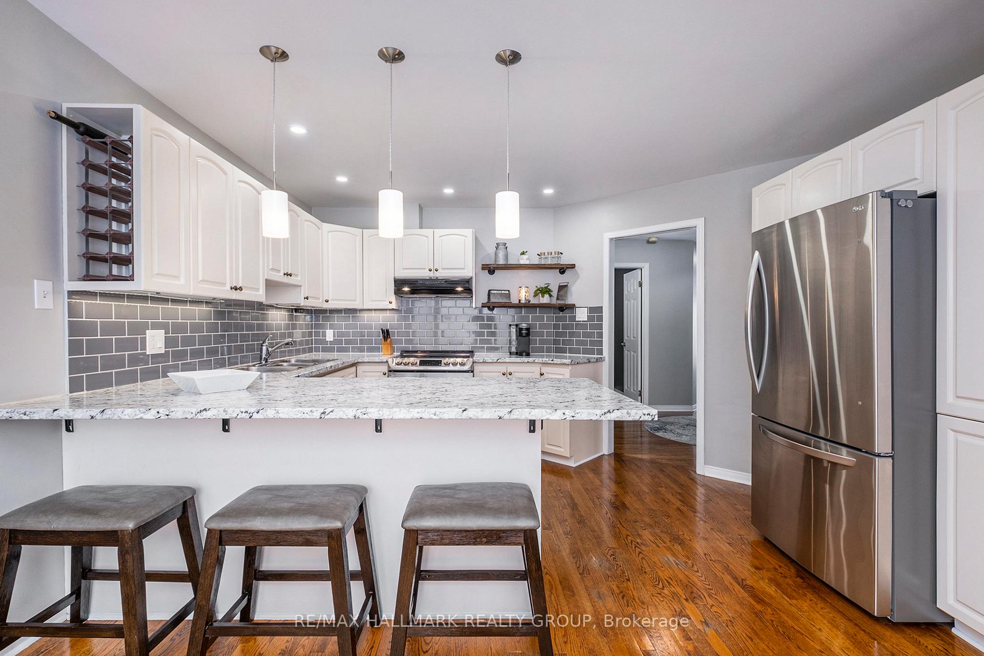 Photo 9 of 668 Apollo Way, Ottawa, Fallingbrook/Pineridge — HOMEH