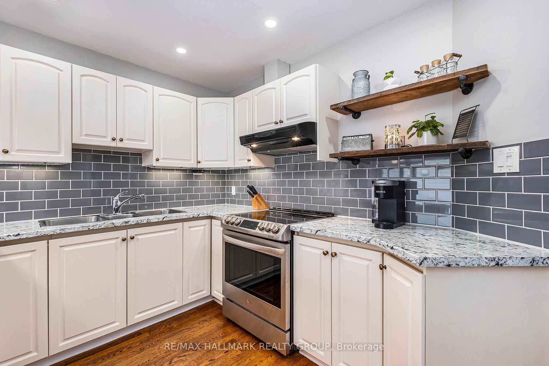 Photo 10 of 668 Apollo Way, Ottawa, Fallingbrook/Pineridge — HOMEH