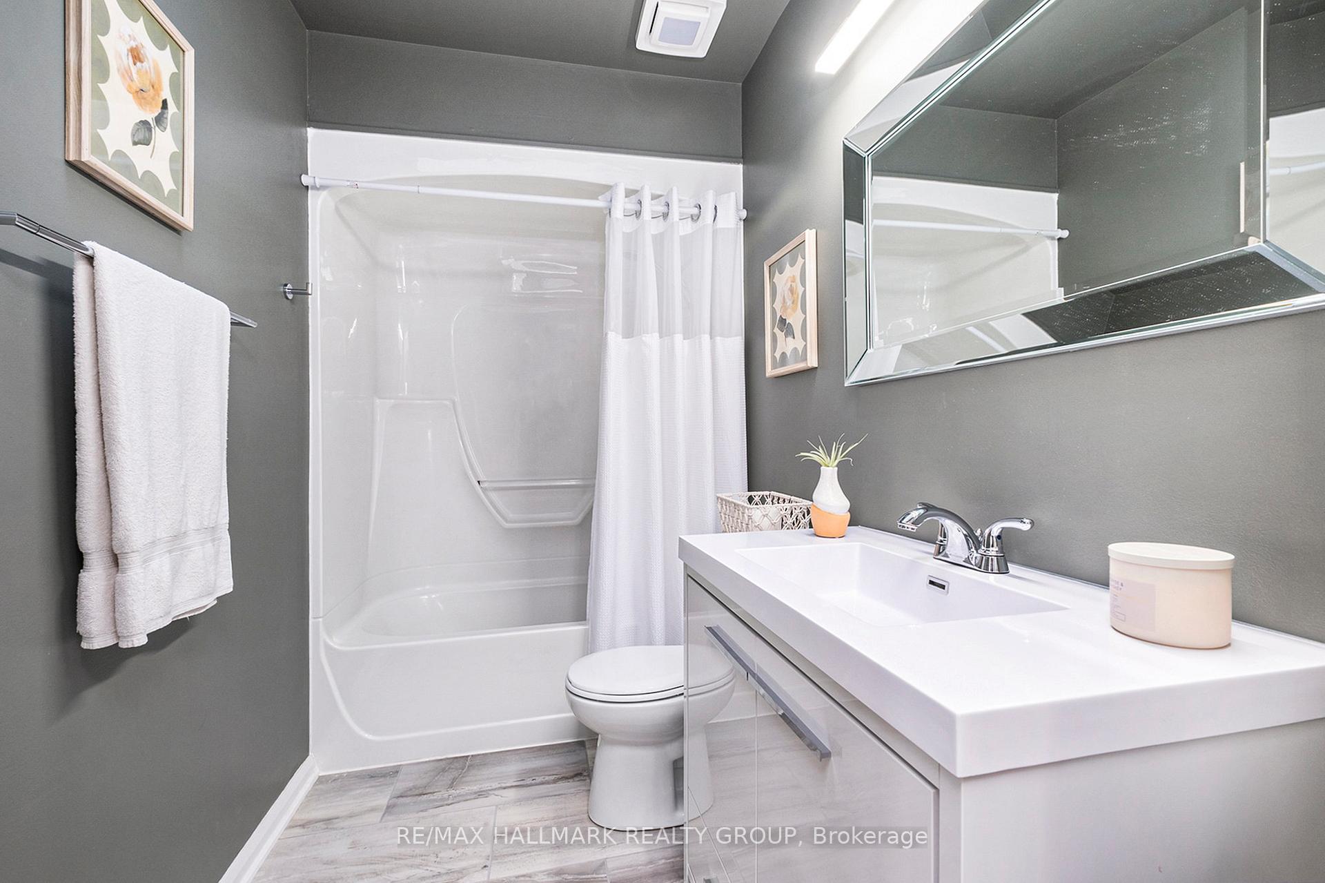 Photo 23 of 668 Apollo Way, Ottawa, Fallingbrook/Pineridge — HOMEH