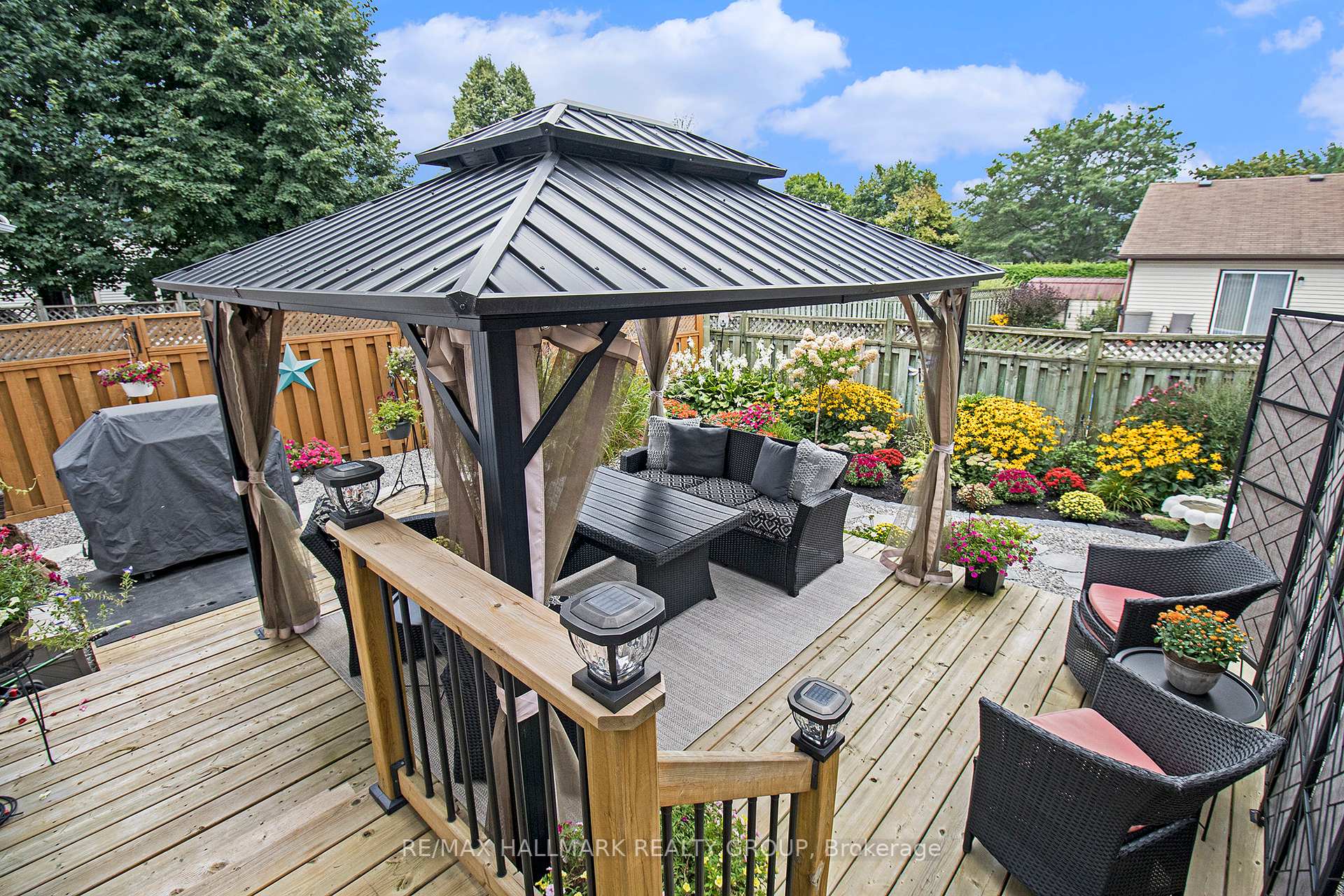 Photo 32 of 668 Apollo Way, Ottawa, Fallingbrook/Pineridge — HOMEH