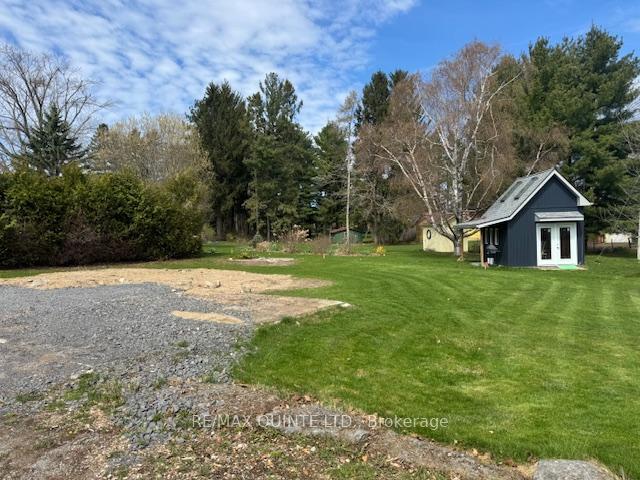 Photo 3 of 8 Rogers Street, Prince Edward County, Picton Ward — HOMEH