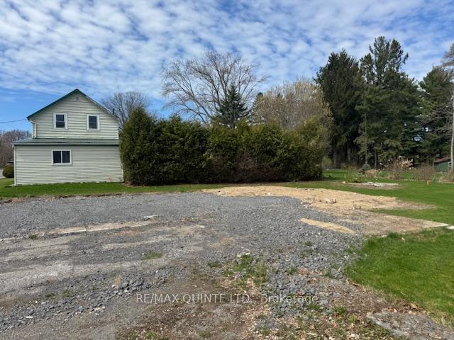 Photo 5 of 8 Rogers Street, Prince Edward County, Picton Ward — HOMEH