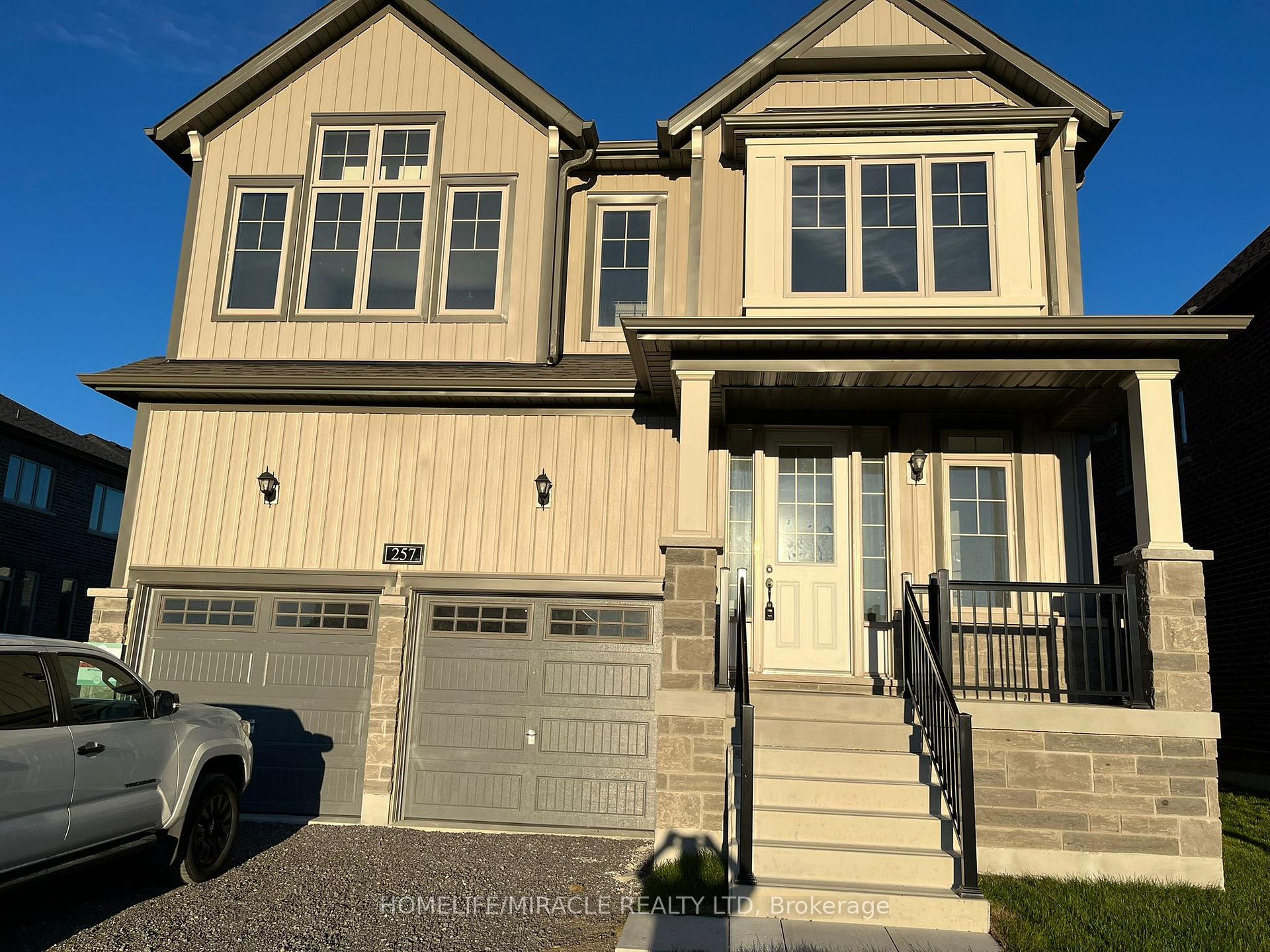 Photo 1 of 257 Flavelle Way, Peterborough, Monaghan Ward 2 — HOMEH