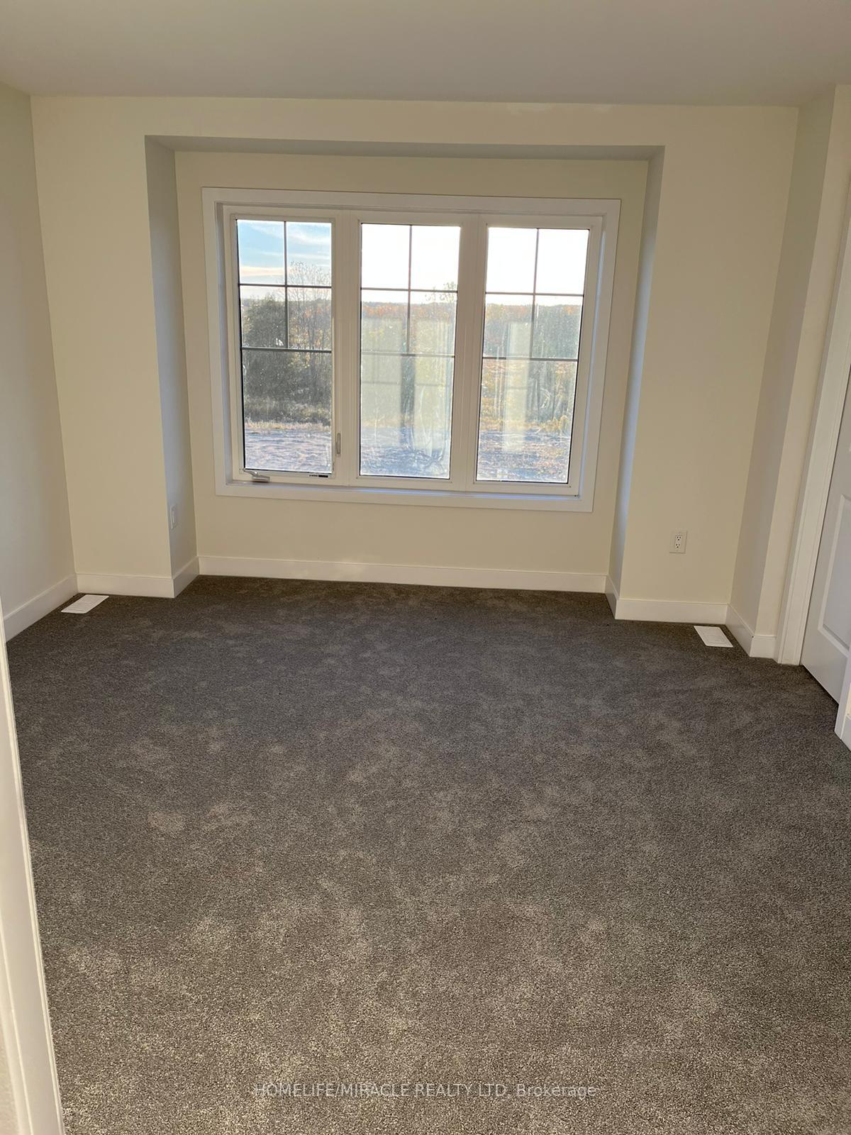 Photo 9 of 257 Flavelle Way, Peterborough, Monaghan Ward 2 — HOMEH