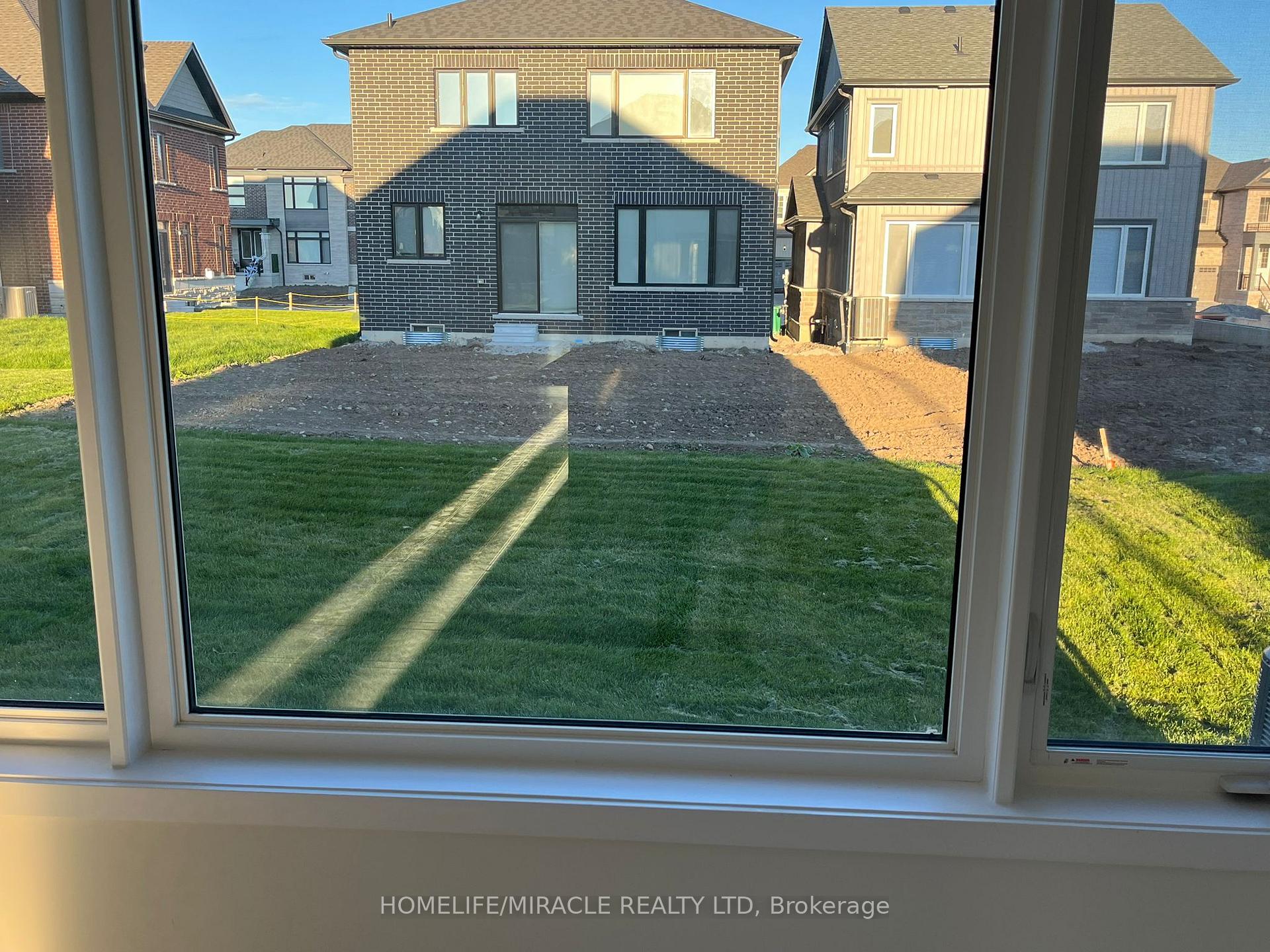 Photo 23 of 257 Flavelle Way, Peterborough, Monaghan Ward 2 — HOMEH