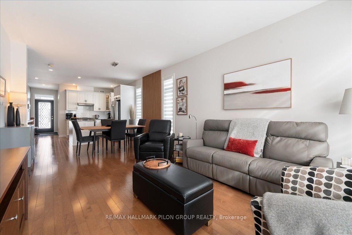 Photo 11 of 209 Brouage Way, Ottawa, Camelot — HOMEH