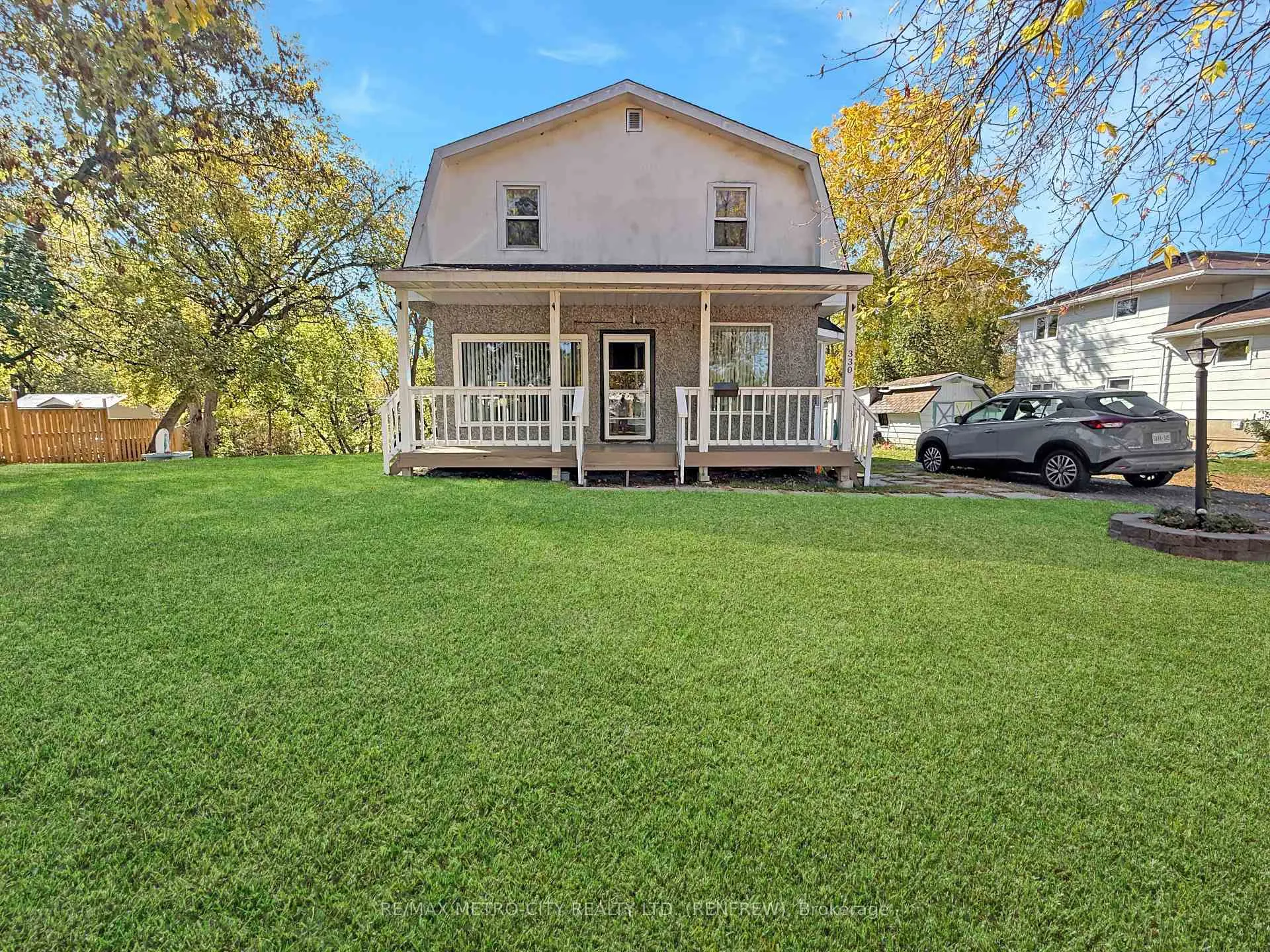 Photo 3 of 330 McLean Street, Renfrew — HOMEH
