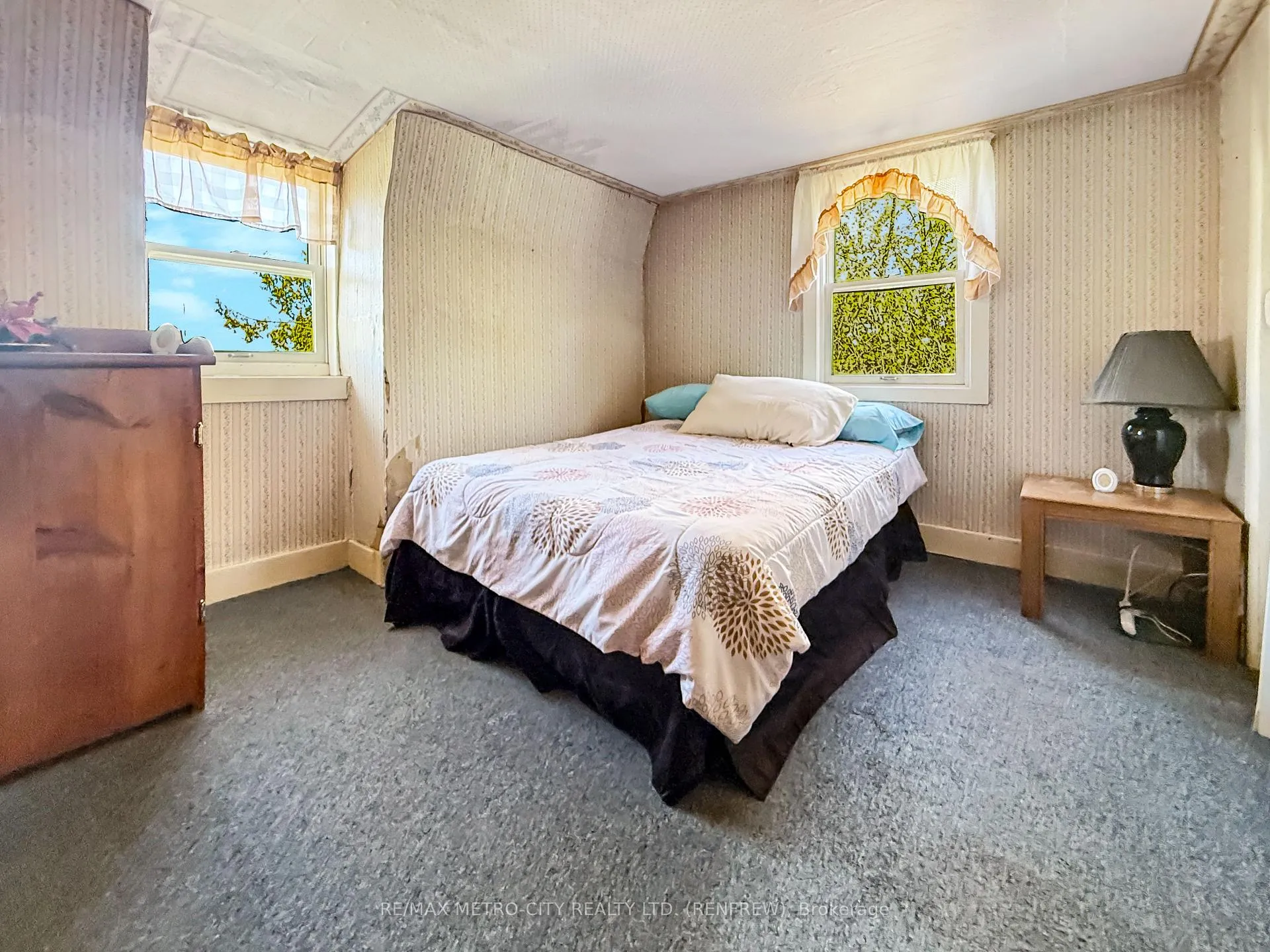 Photo 15 of 330 McLean Street, Renfrew — HOMEH