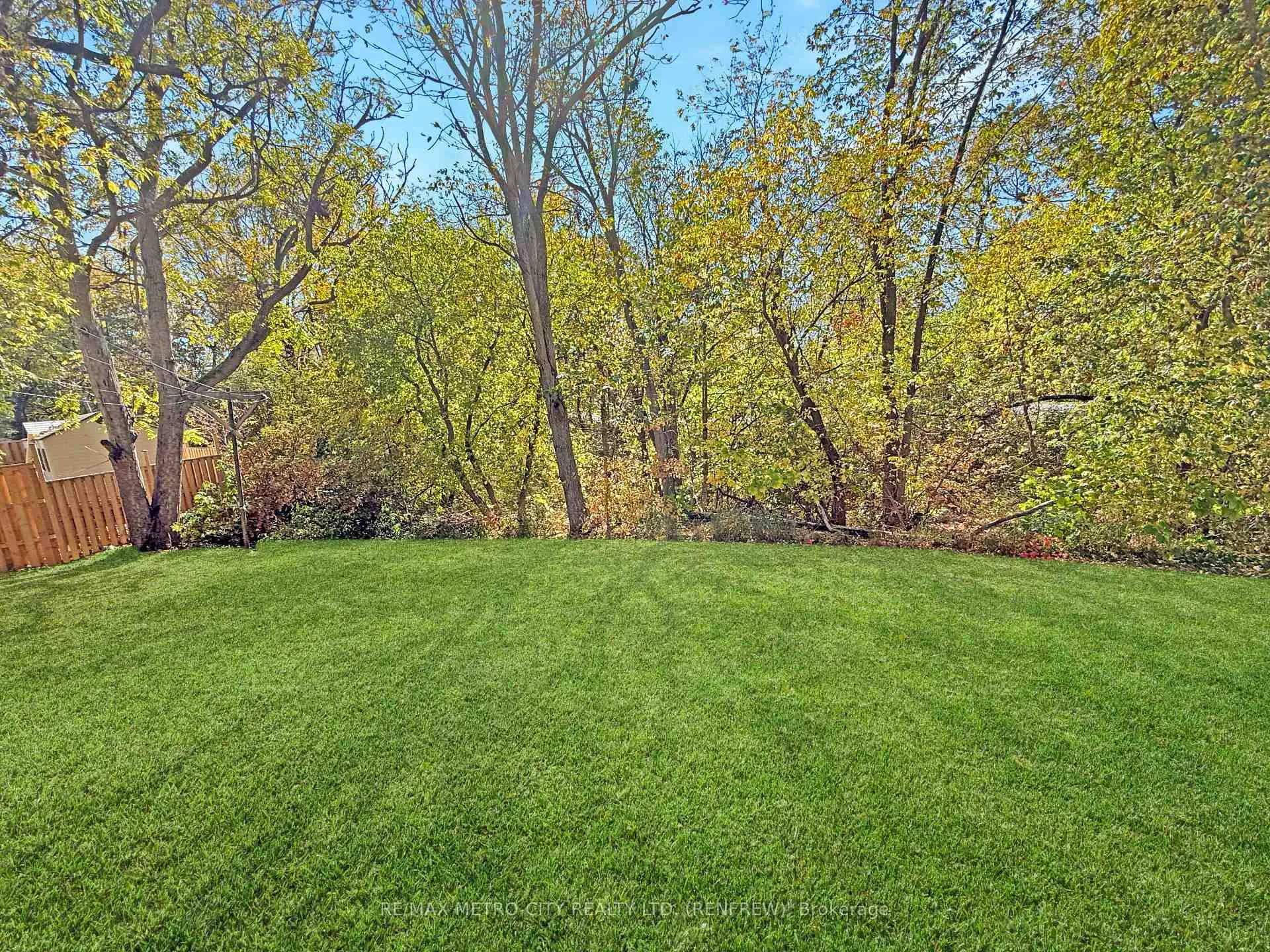 Photo 29 of 330 McLean Street, Renfrew — HOMEH