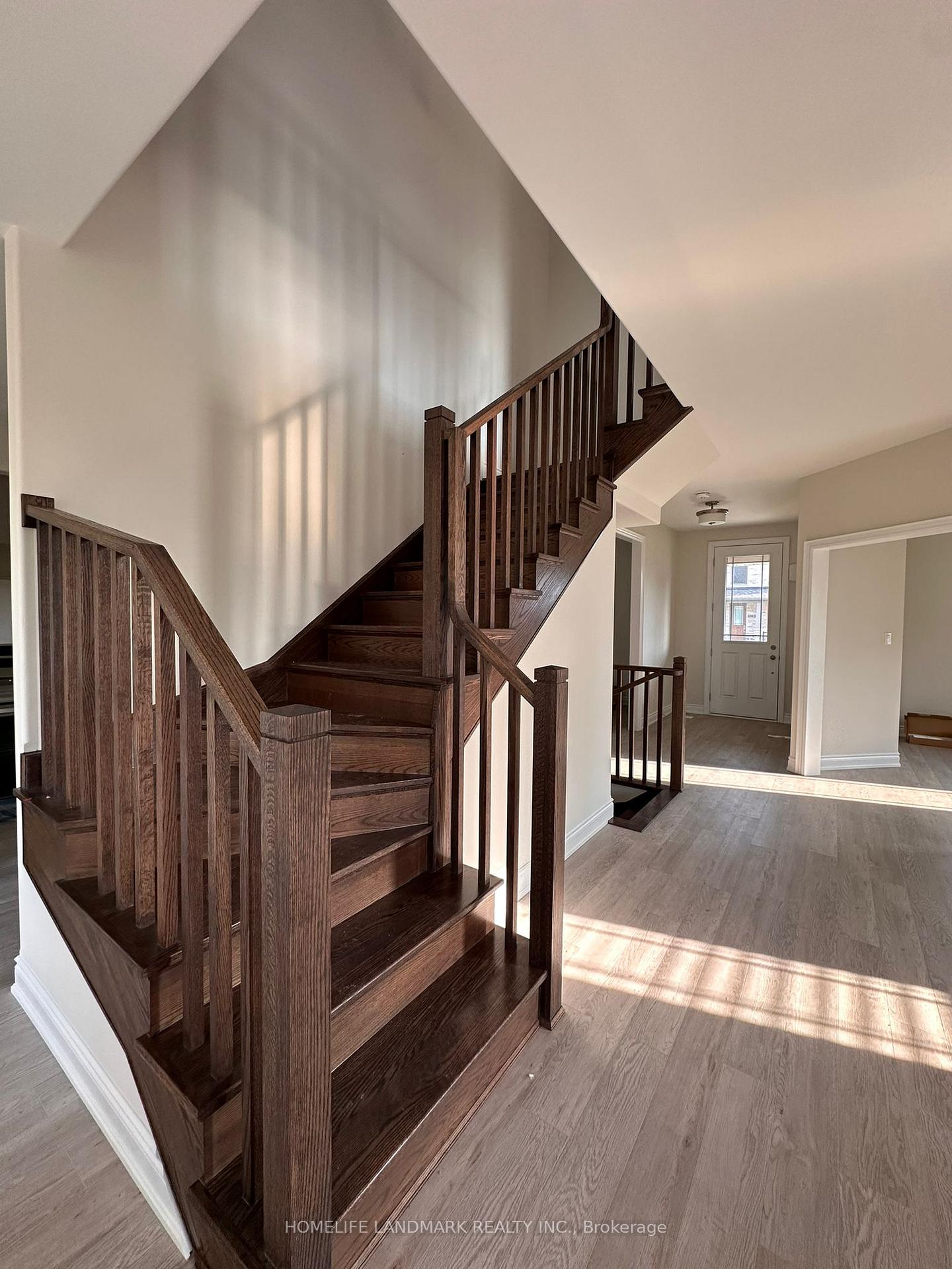 Photo 11 of 1064 Rippingale Trail, Peterborough, Northcrest Ward 5 — HOMEH