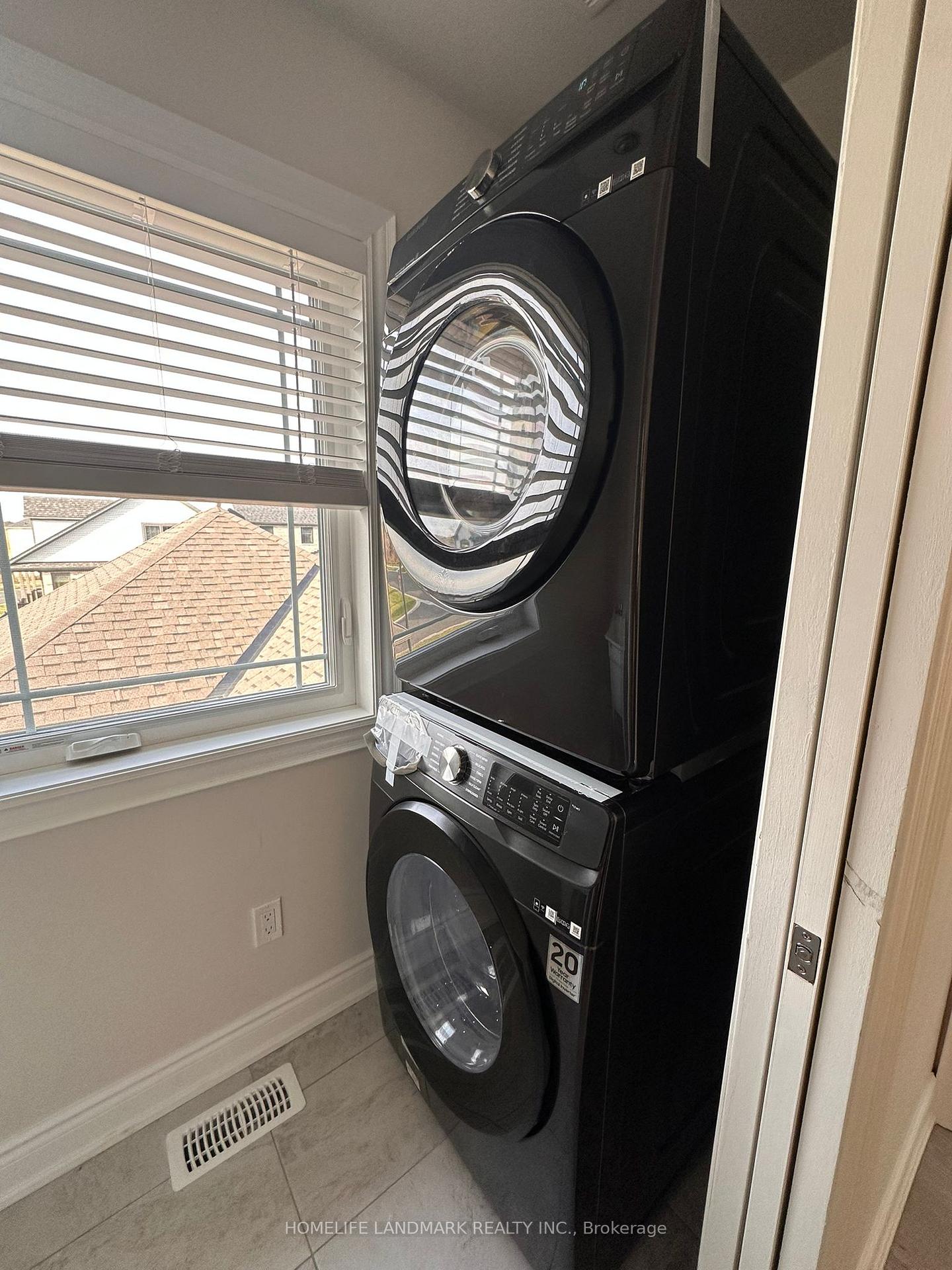 Photo 12 of 1064 Rippingale Trail, Peterborough, Northcrest Ward 5 — HOMEH