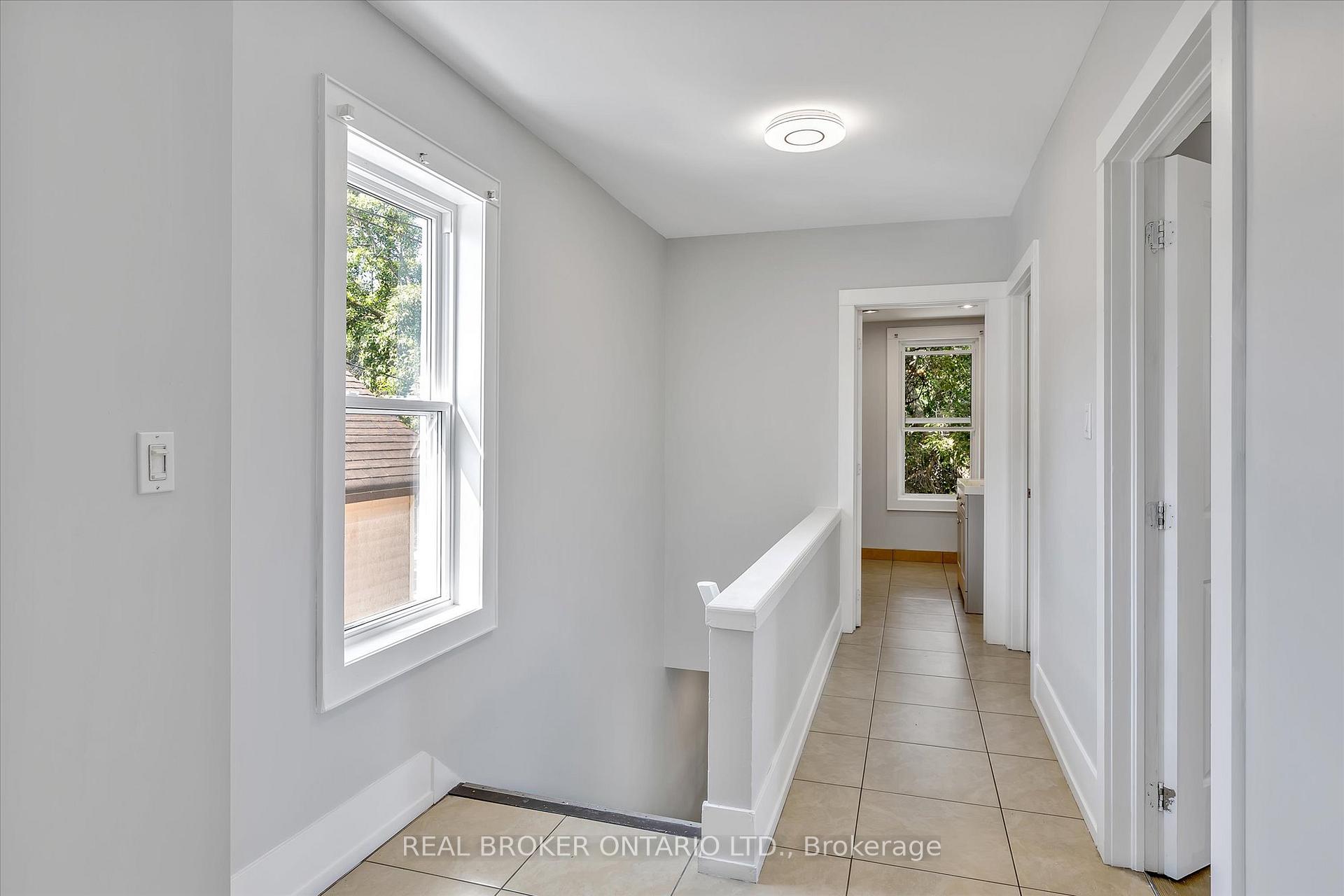 Photo 6 of Unit Upper, 24 Stewart Place, Peterborough, Town Ward 3 — HOMEH