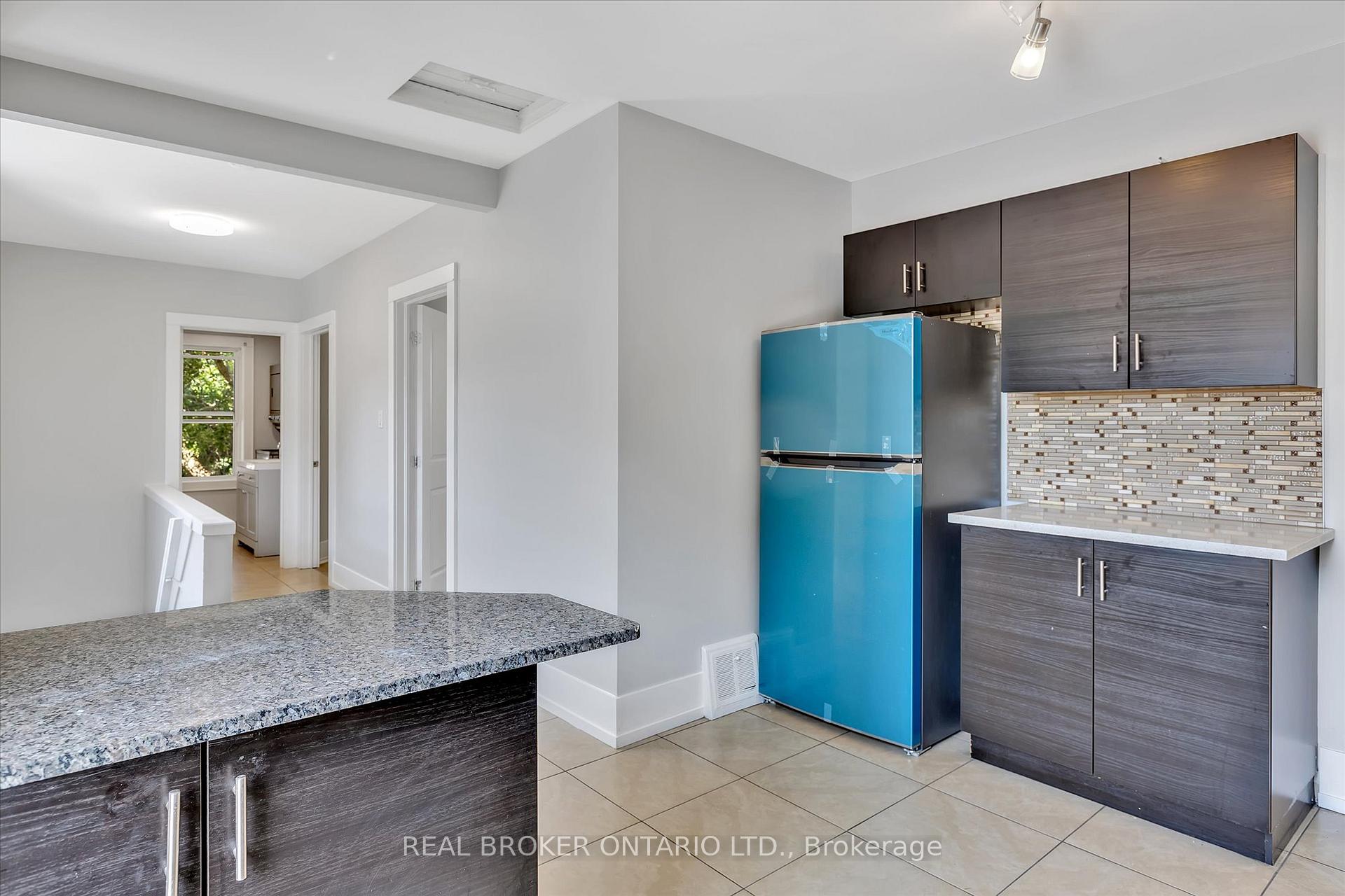 Photo 10 of Unit Upper, 24 Stewart Place, Peterborough, Town Ward 3 — HOMEH