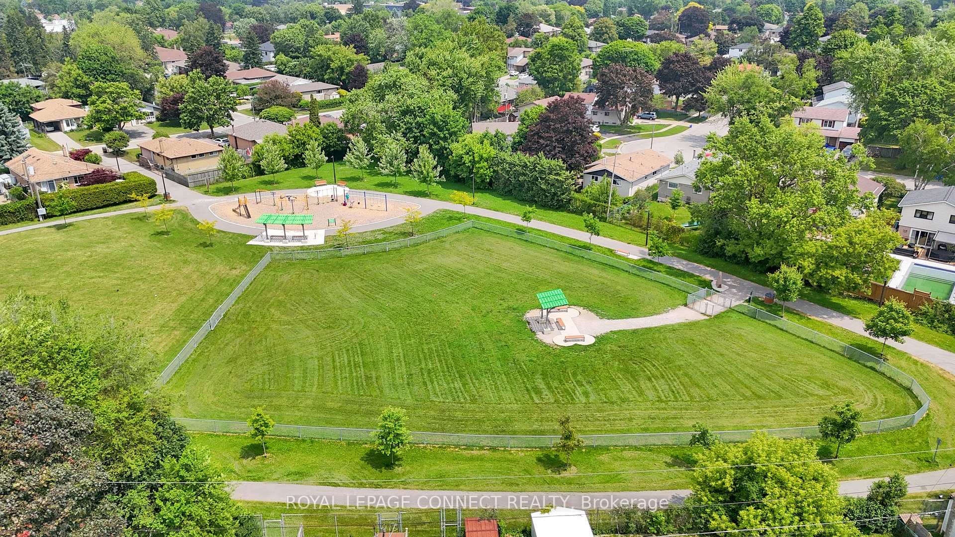 Photo 6 of 732A Krosno Boulevard, Pickering, Bay Ridges — HOMEH