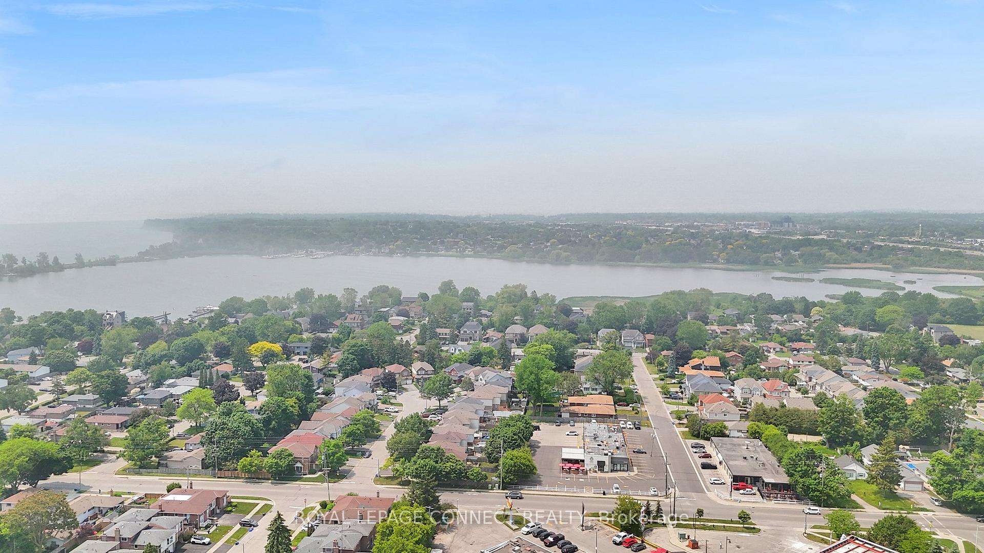 Photo 8 of 732A Krosno Boulevard, Pickering, Bay Ridges — HOMEH