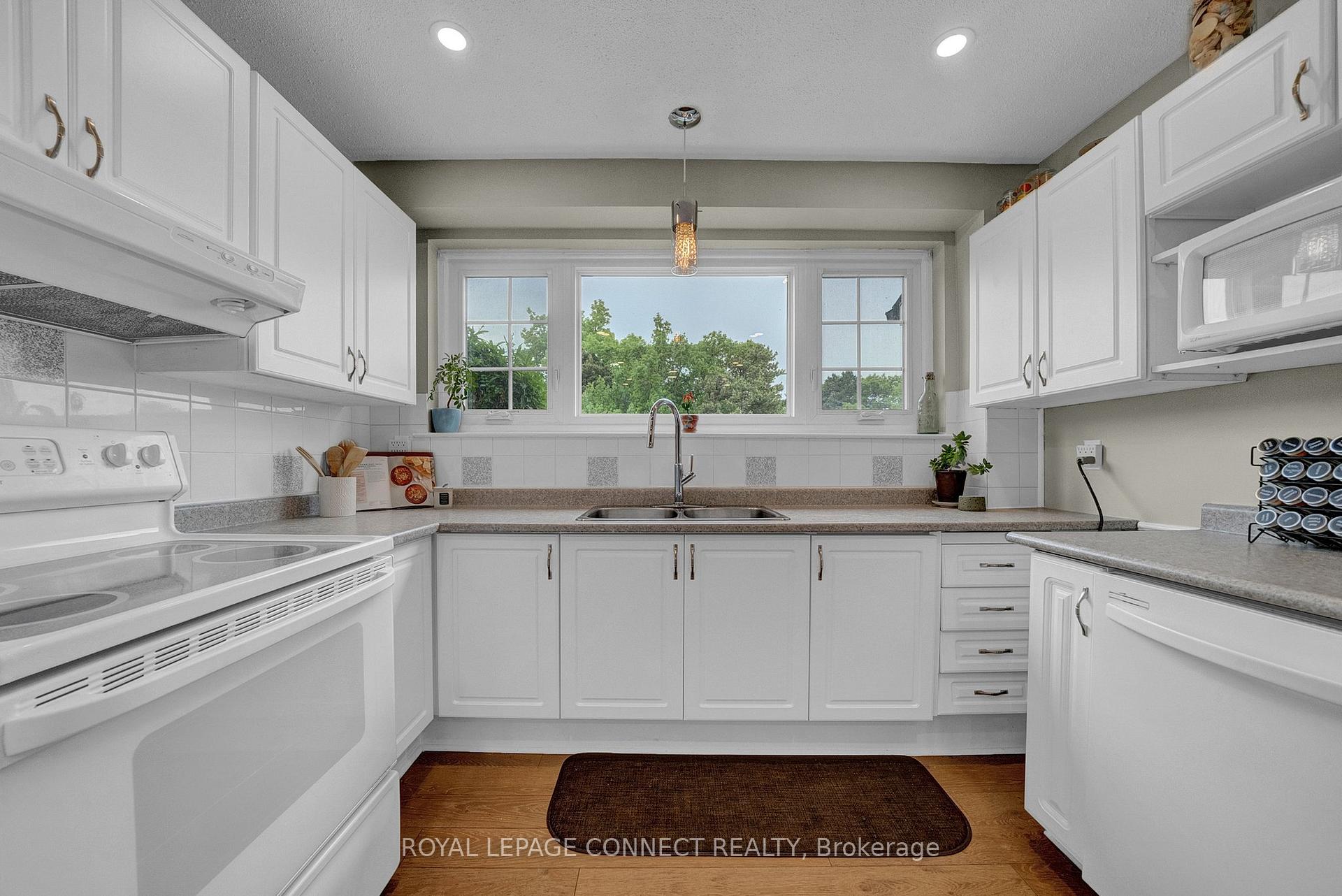 Photo 21 of 732A Krosno Boulevard, Pickering, Bay Ridges — HOMEH