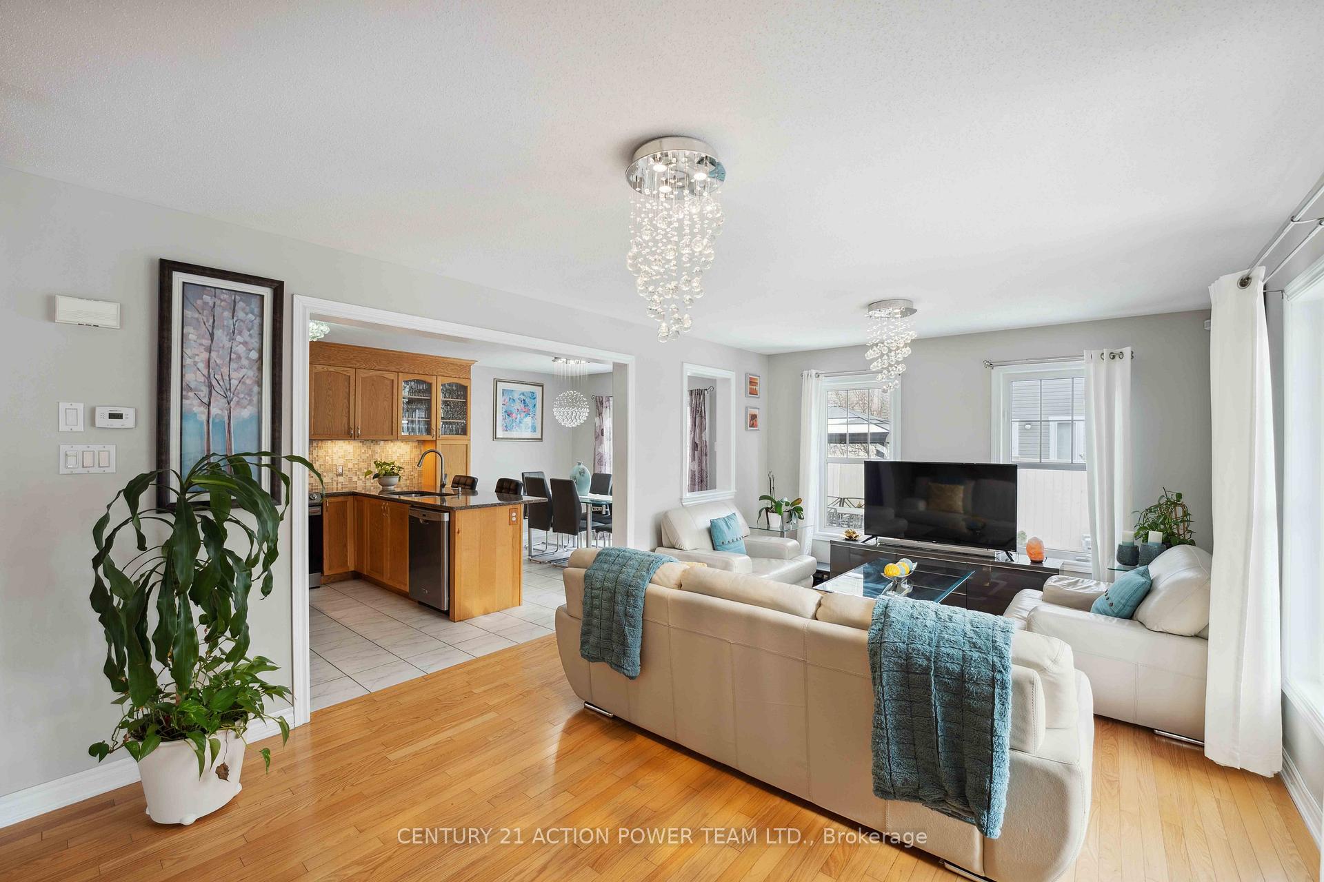 Photo 4 of 582 Sunlit Circle, Ottawa, Notting Hill/Summerside — HOMEH