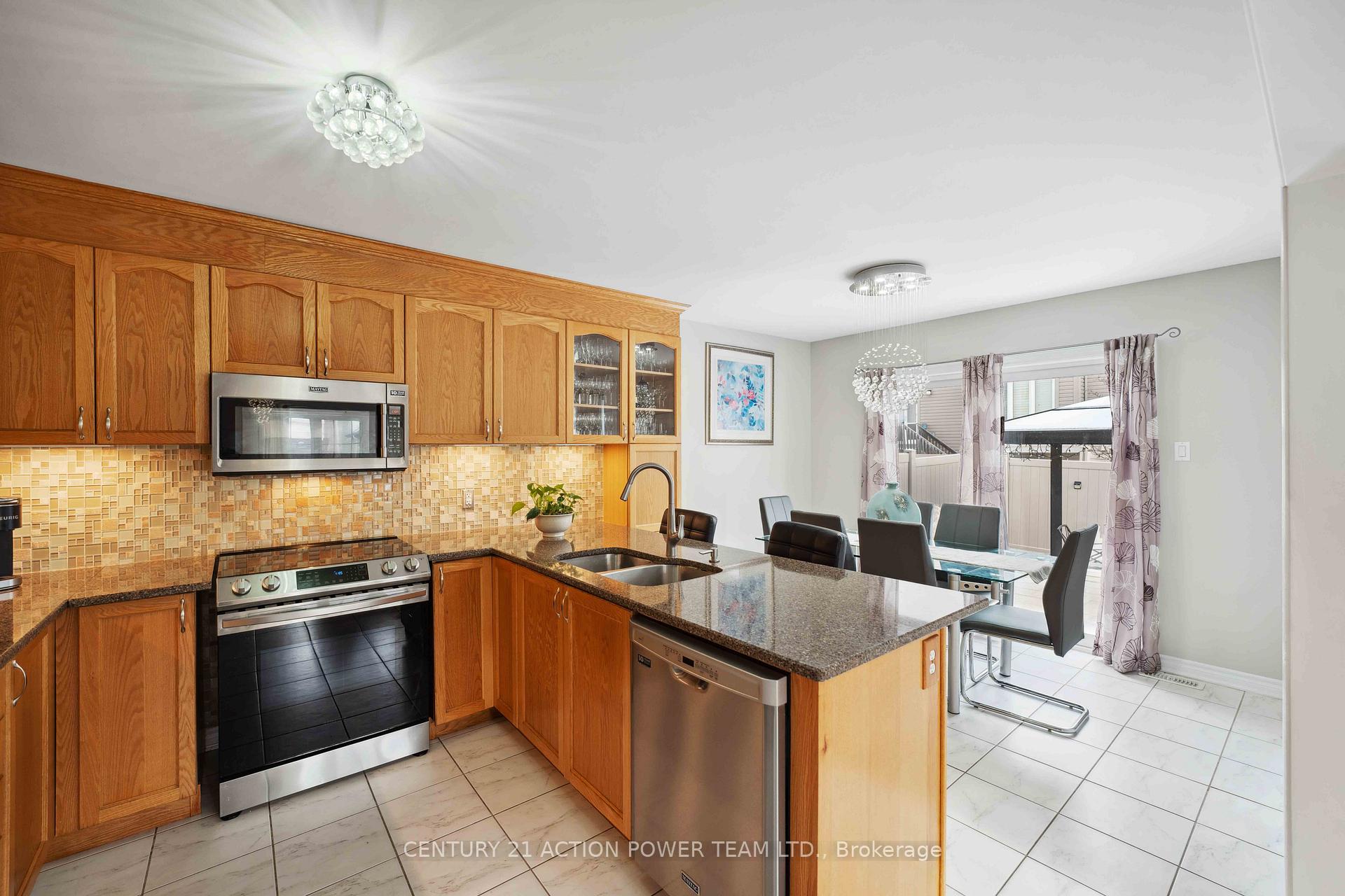 Photo 6 of 582 Sunlit Circle, Ottawa, Notting Hill/Summerside — HOMEH