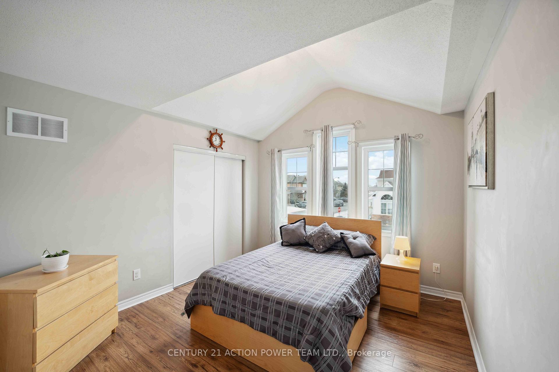 Photo 20 of 582 Sunlit Circle, Ottawa, Notting Hill/Summerside — HOMEH