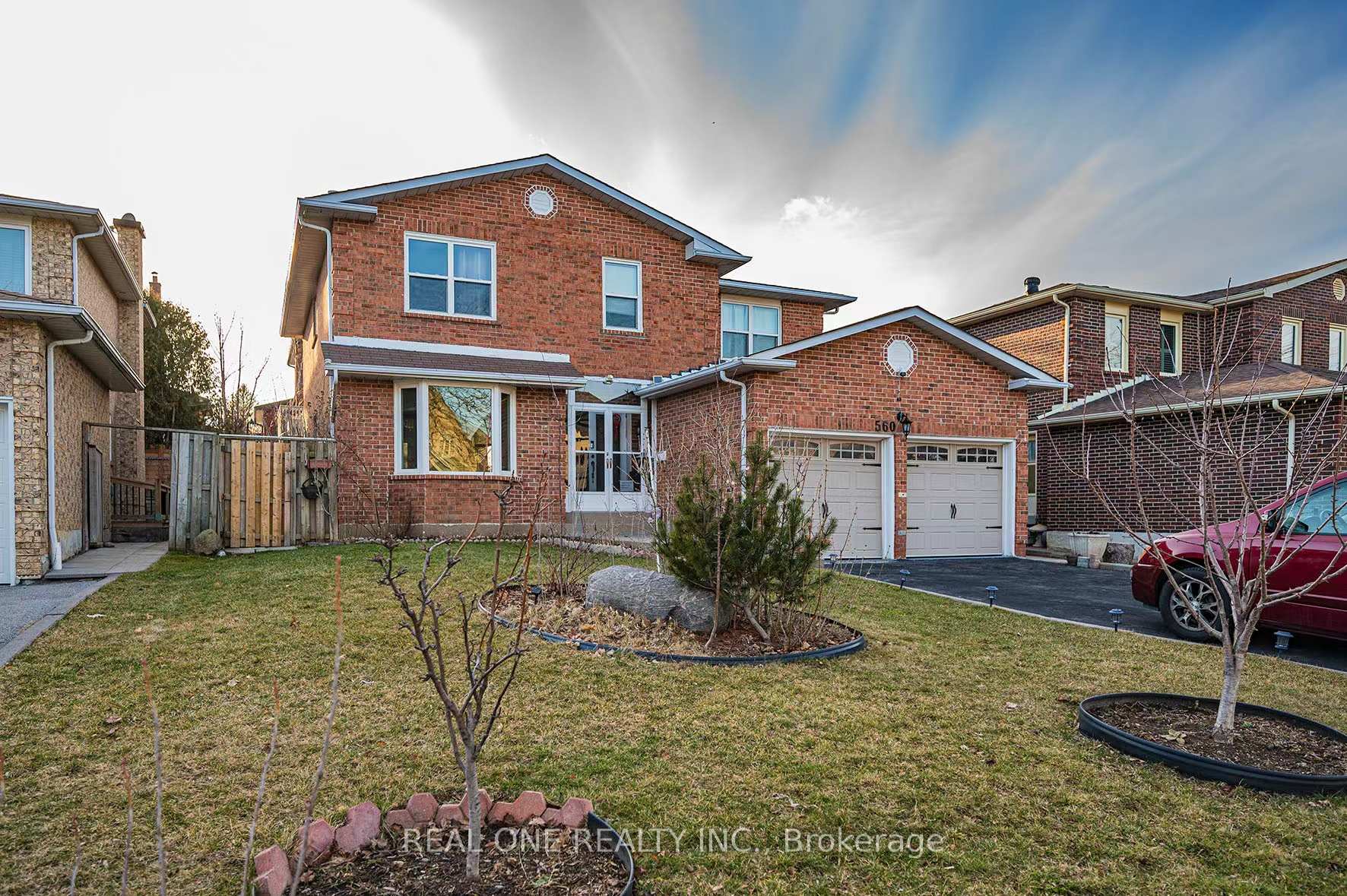 Photo 1 of 560 Dahlia Crescent, Pickering, Rosebank — HOMEH