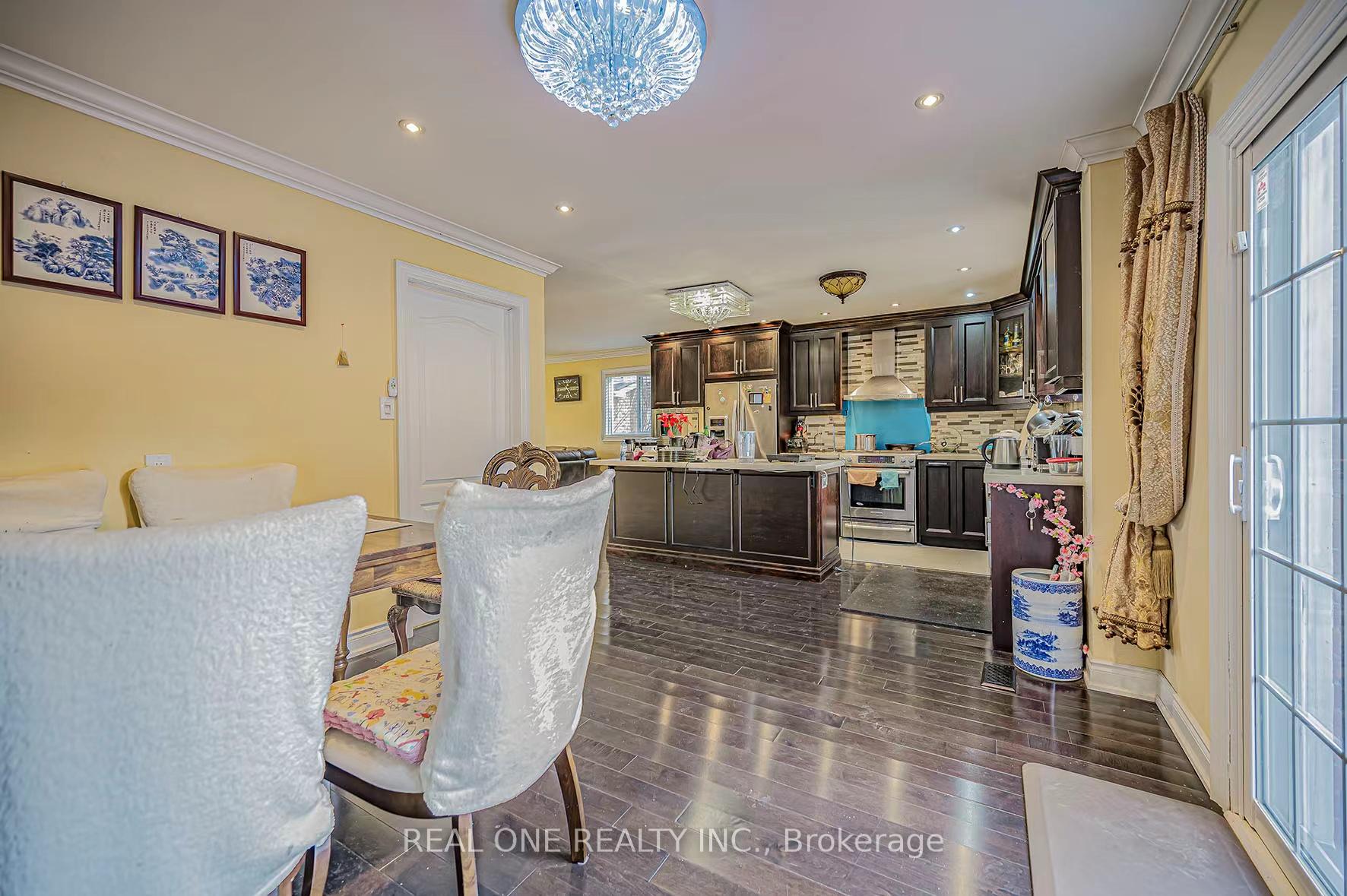 Photo 7 of 560 Dahlia Crescent, Pickering, Rosebank — HOMEH