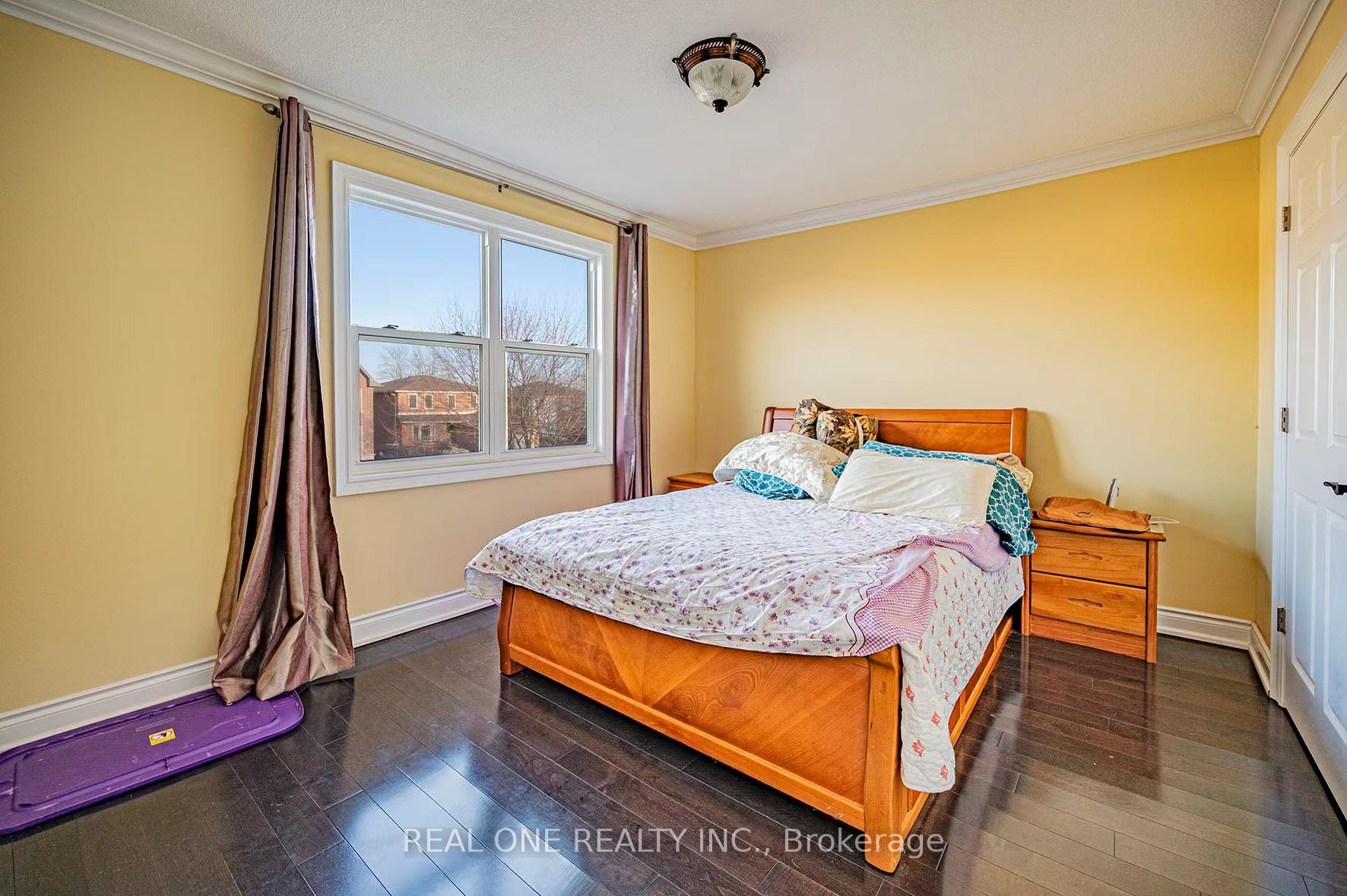 Photo 11 of 560 Dahlia Crescent, Pickering, Rosebank — HOMEH