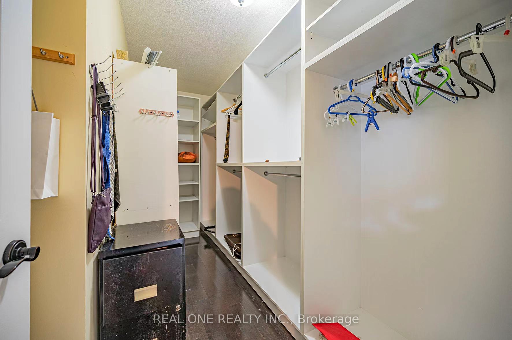 Photo 14 of 560 Dahlia Crescent, Pickering, Rosebank — HOMEH