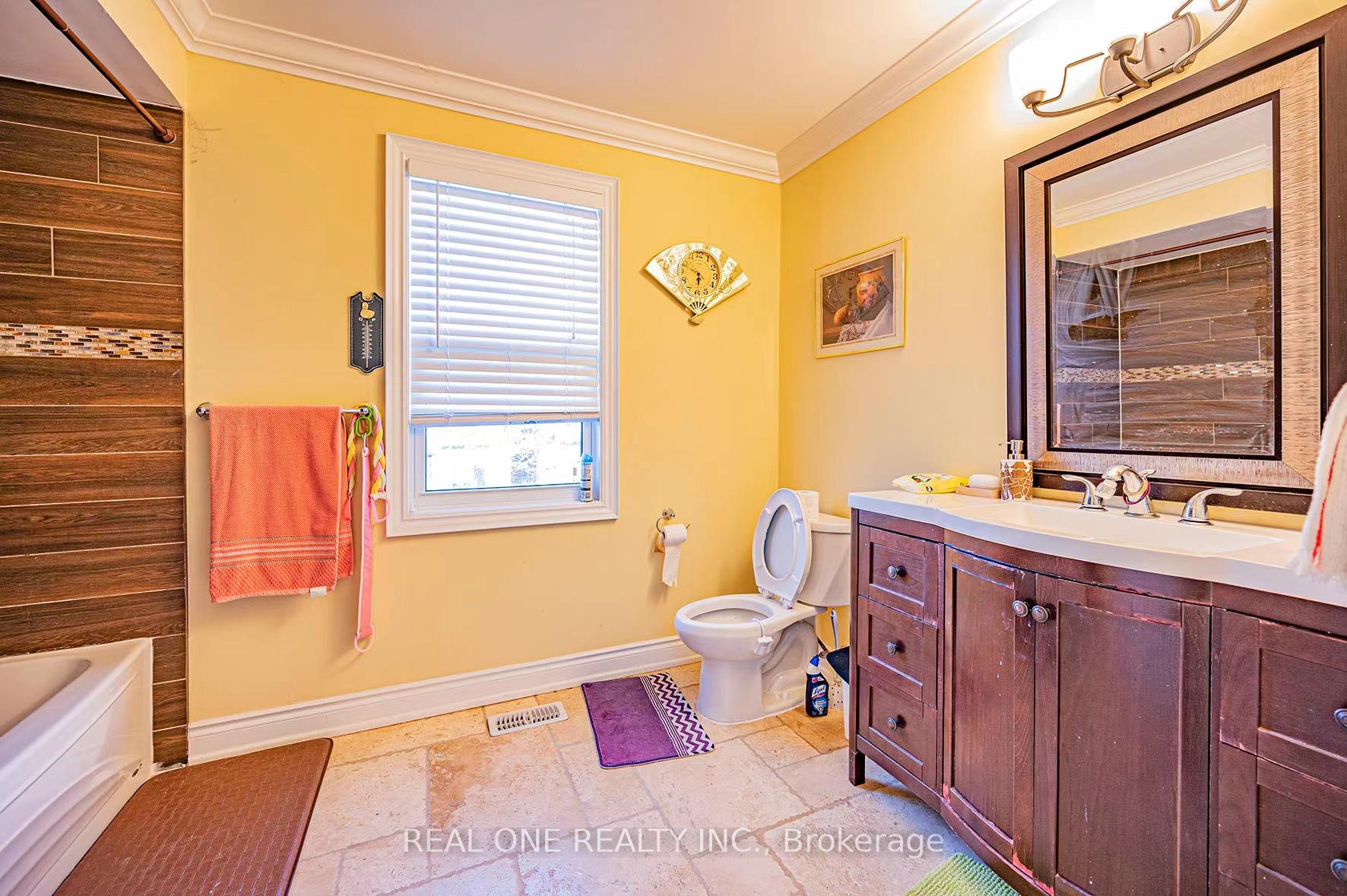 Photo 18 of 560 Dahlia Crescent, Pickering, Rosebank — HOMEH