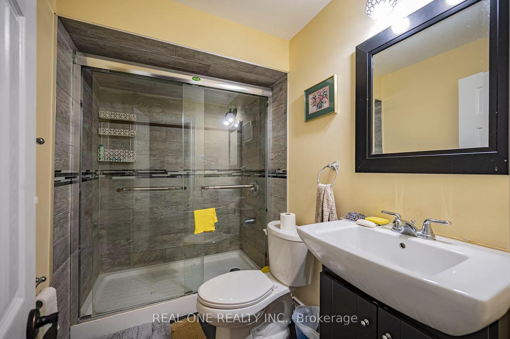 Photo 19 of 560 Dahlia Crescent, Pickering, Rosebank — HOMEH