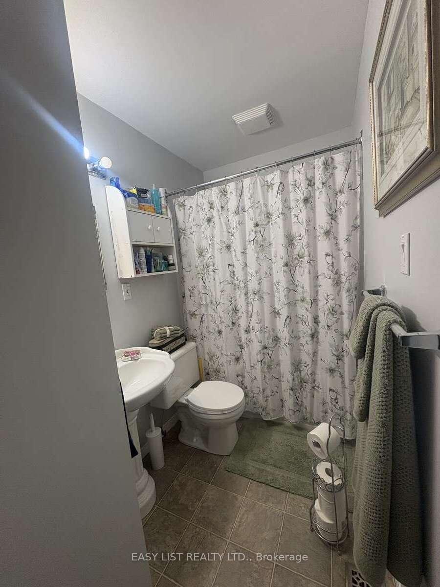 Photo 20 of 384 Charles Avenue, Renfrew — HOMEH
