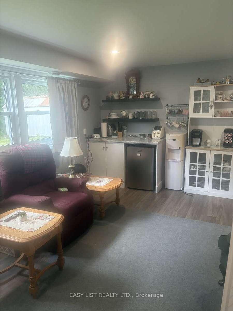 Photo 22 of 384 Charles Avenue, Renfrew — HOMEH